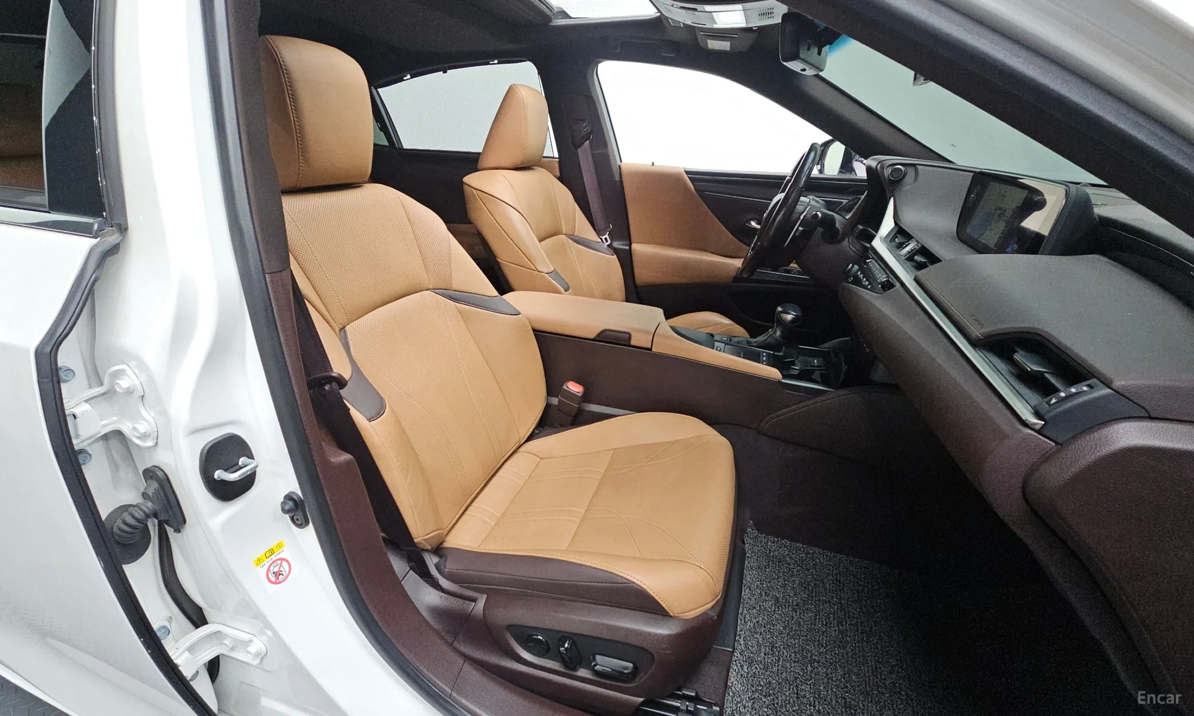 Lexus ES300h 7th Generation превью 11