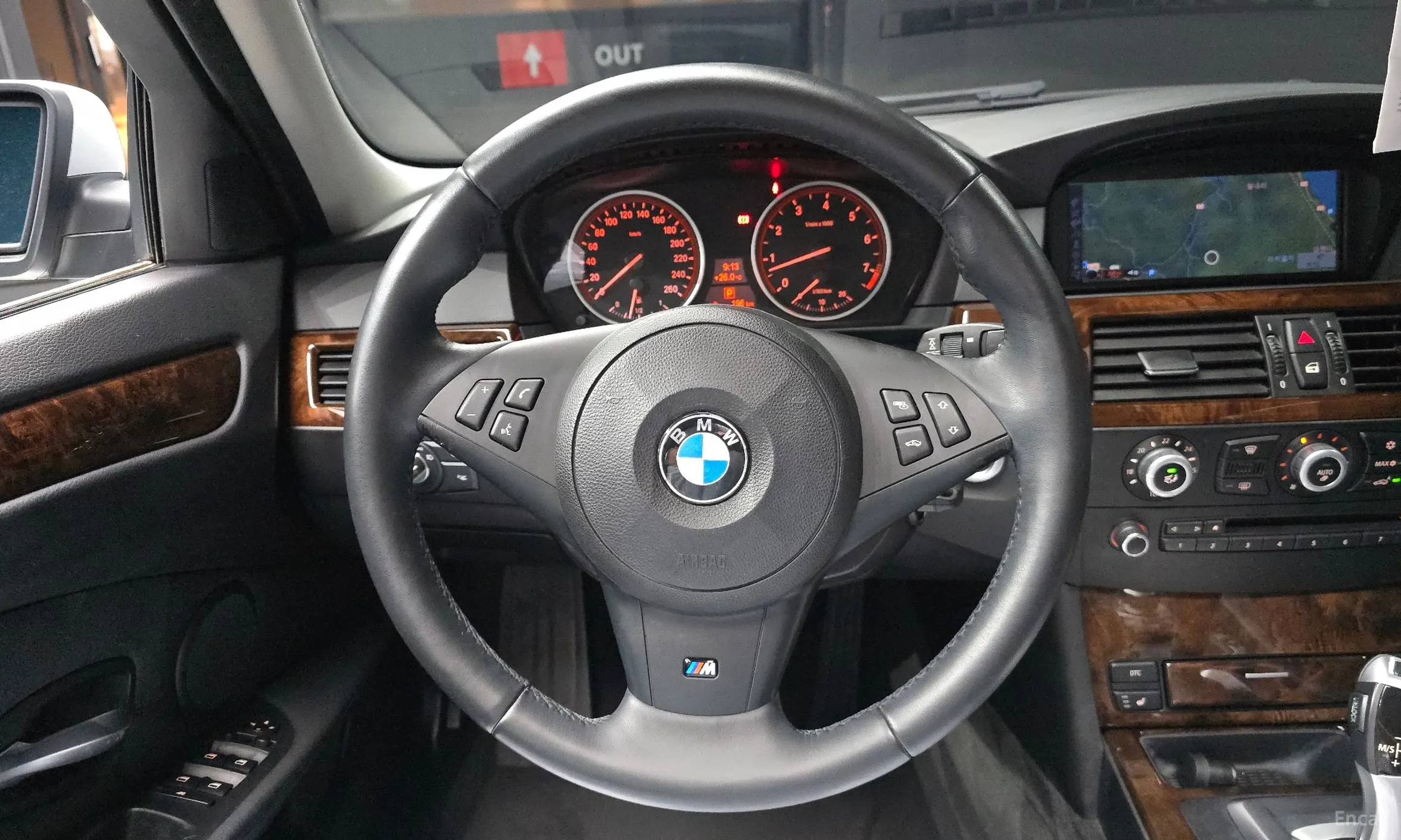 BMW 5 Series (E60) превью 13
