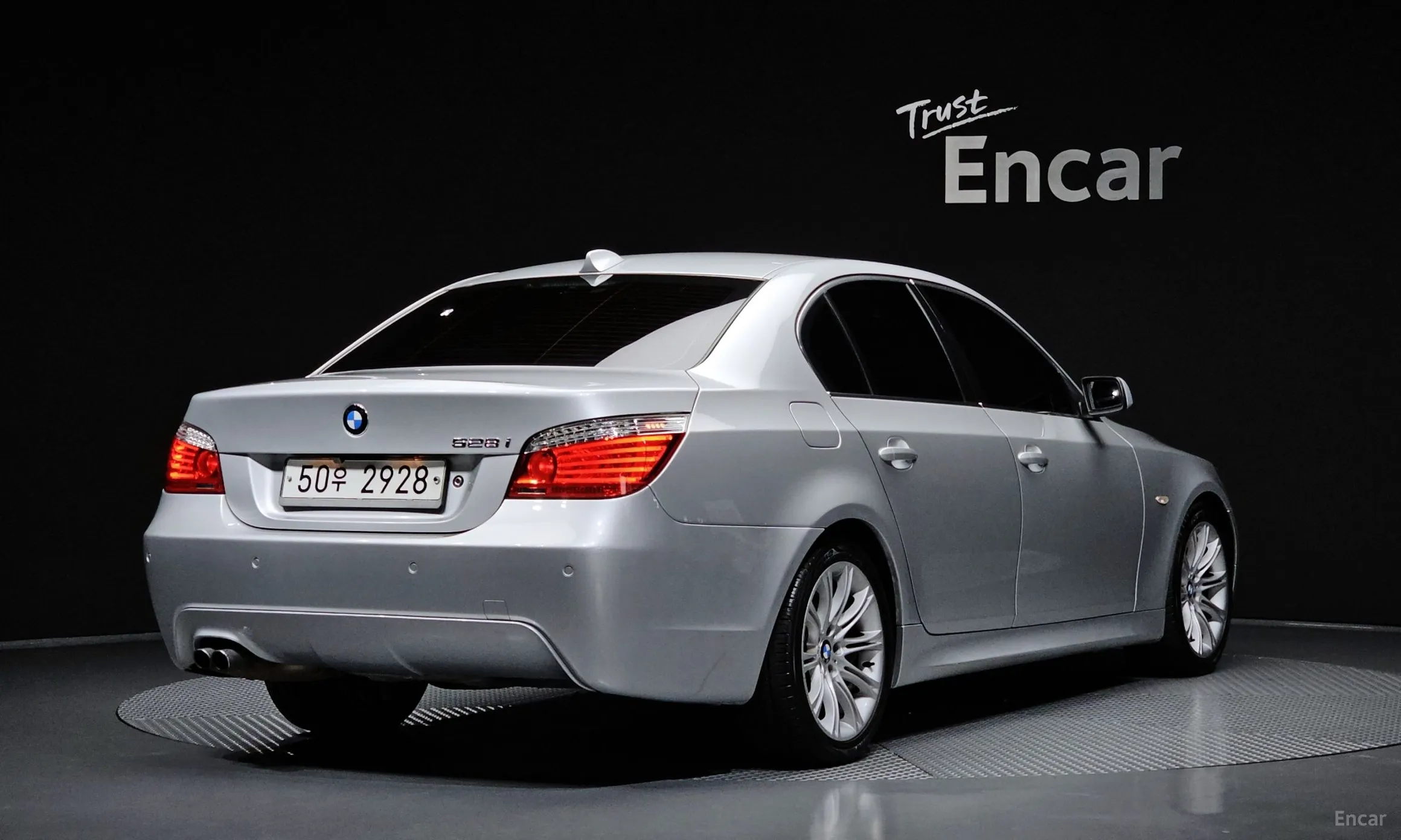 BMW 5 Series (E60)