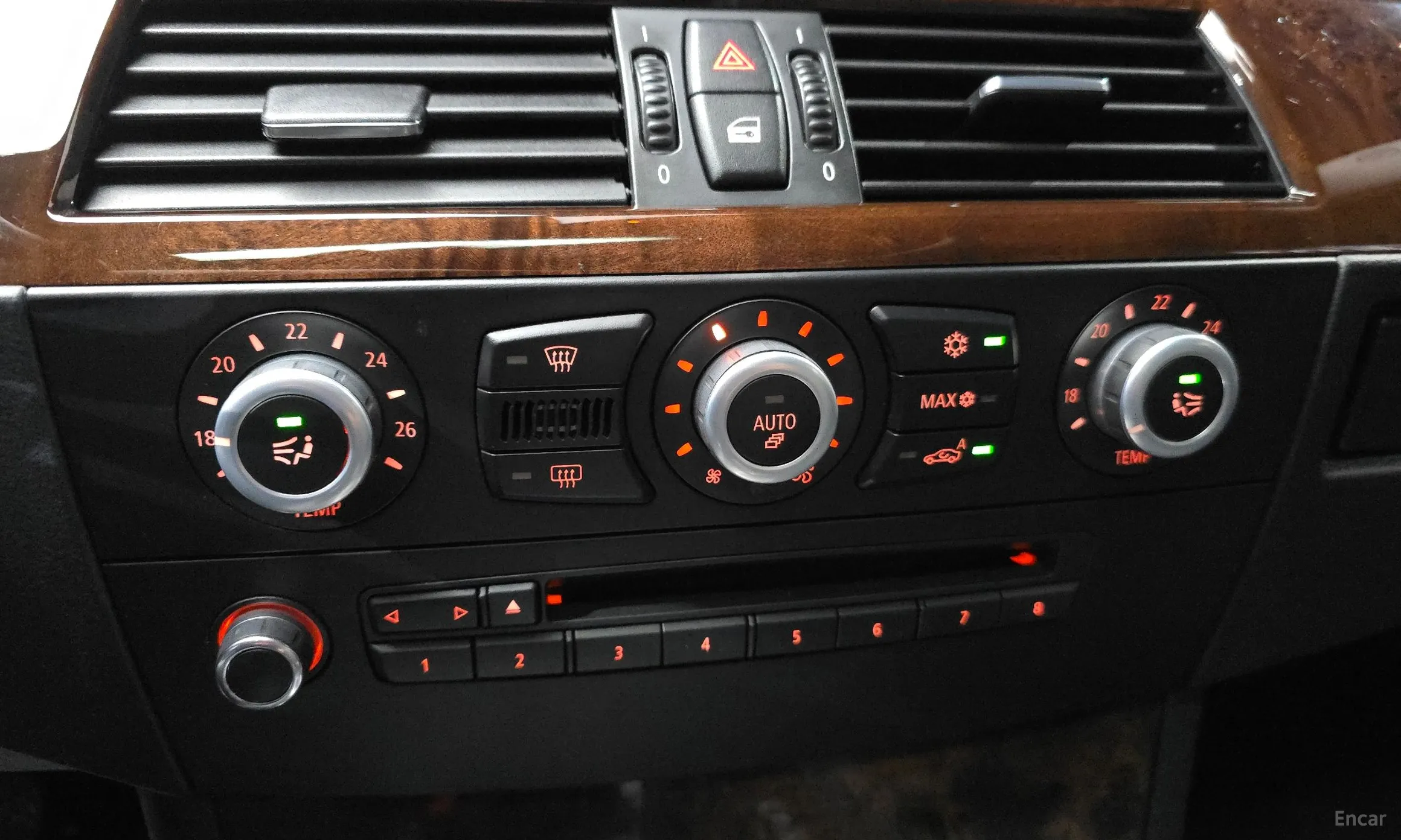 BMW 5 Series (E60) превью 18