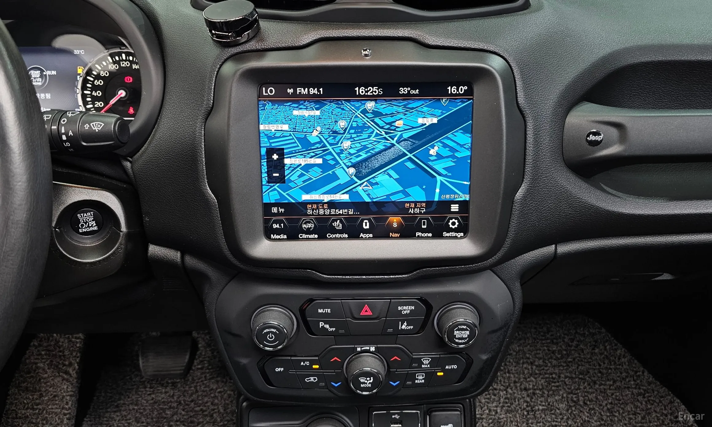 Jeep Renegade превью 14