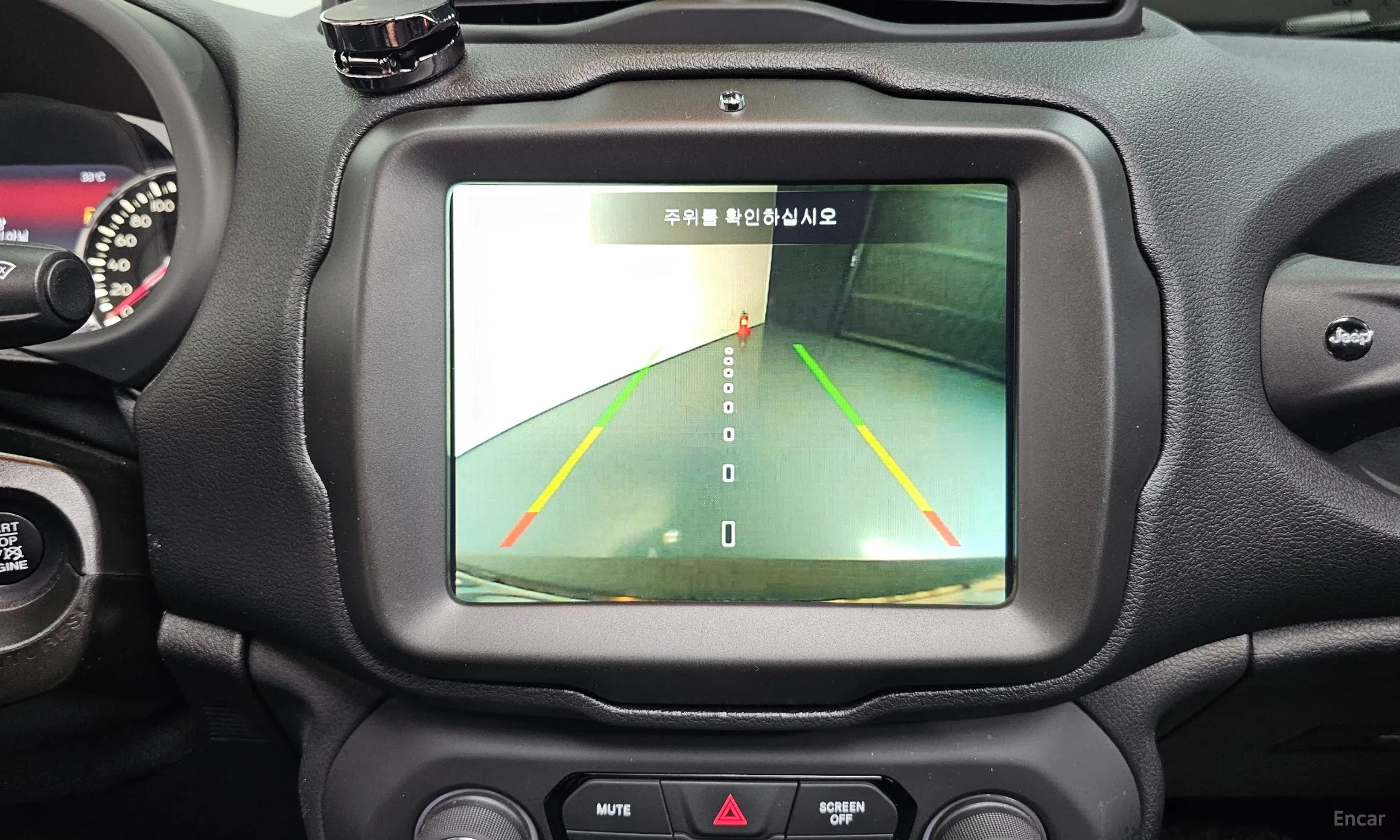 Jeep Renegade превью 15