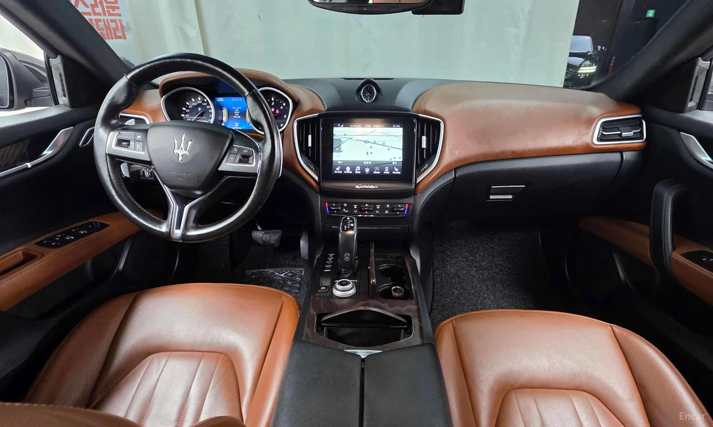 Maserati Ghibli превью 7