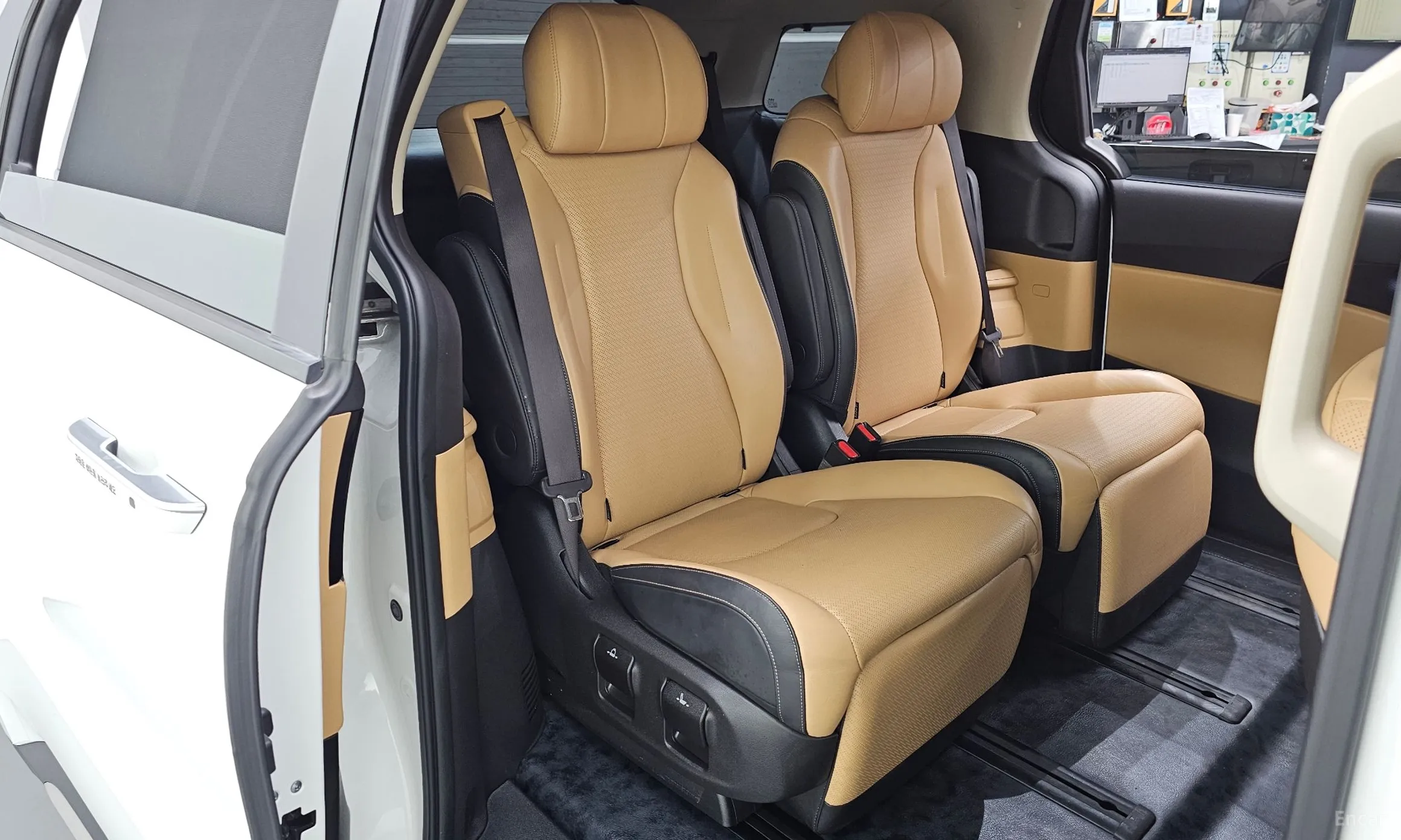 Kia Carnival Gen 4 превью 12
