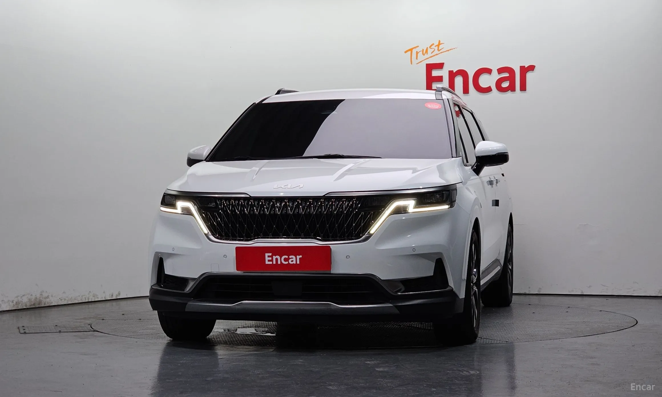 Kia Carnival Gen 4 превью 3