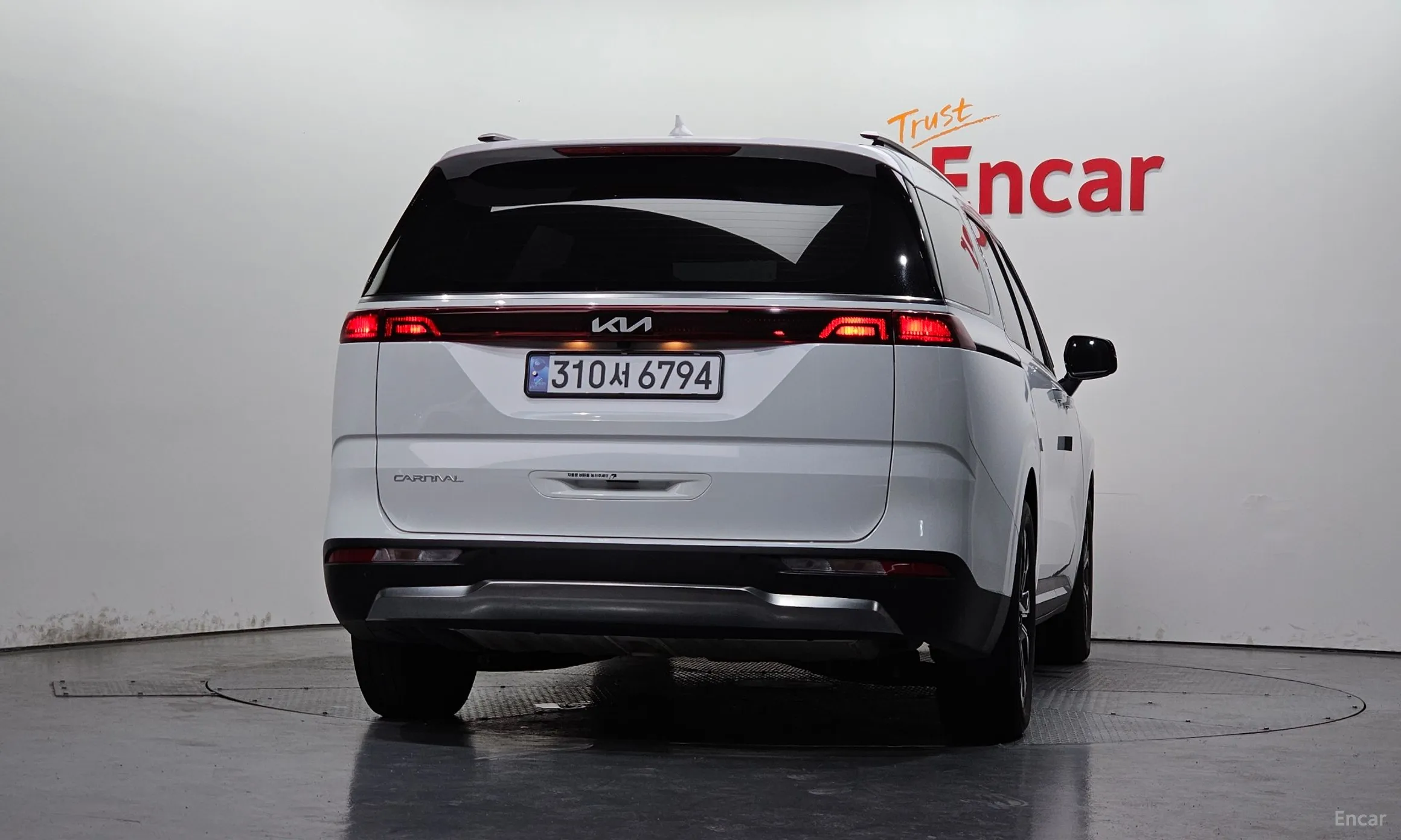 Kia Carnival Gen 4 превью 4