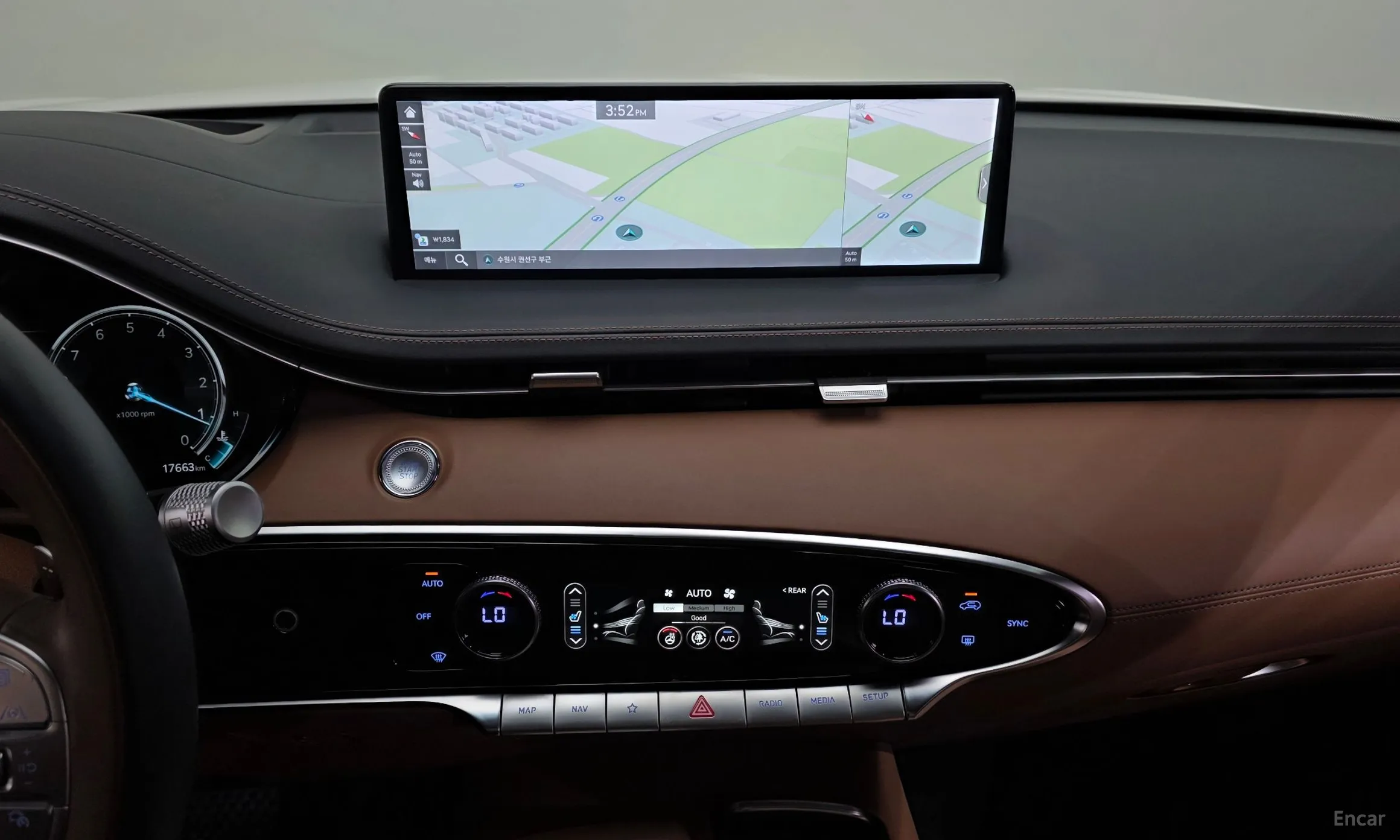 Genesis GV70 превью 13