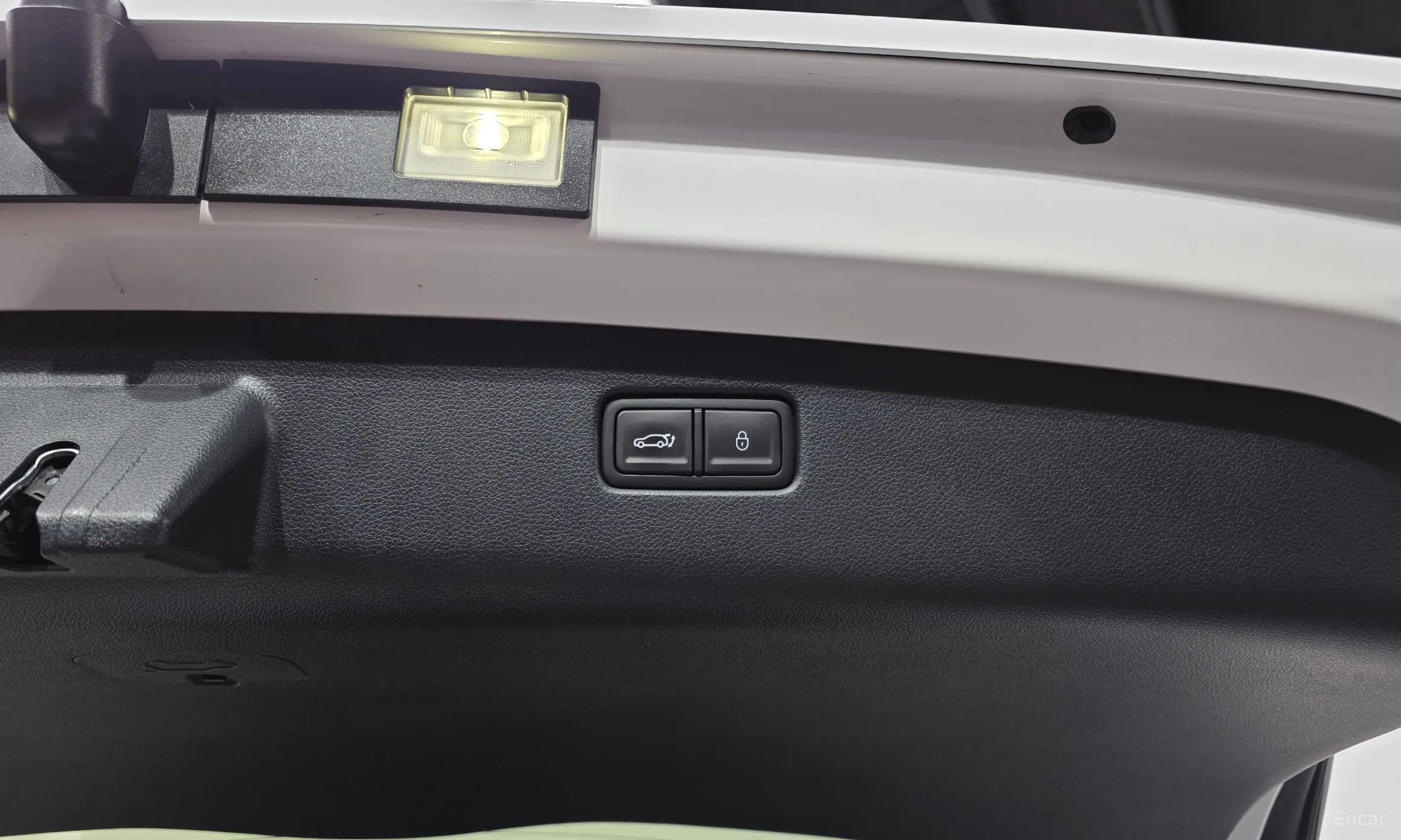 Genesis GV70 превью 18