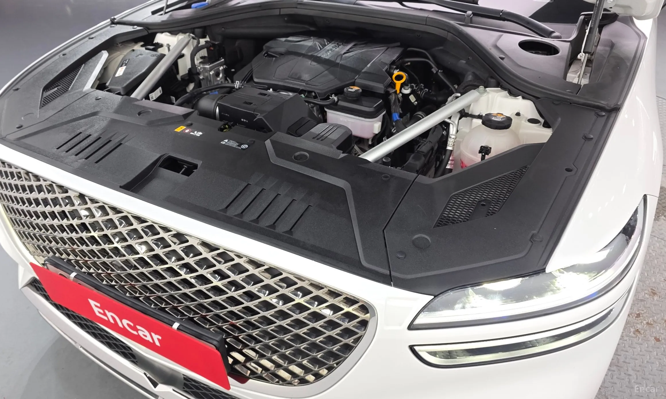 Genesis GV70 превью 6