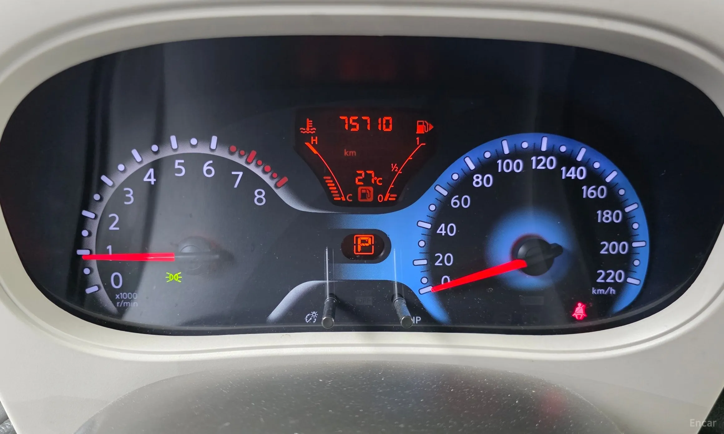 Nissan Cube превью 8