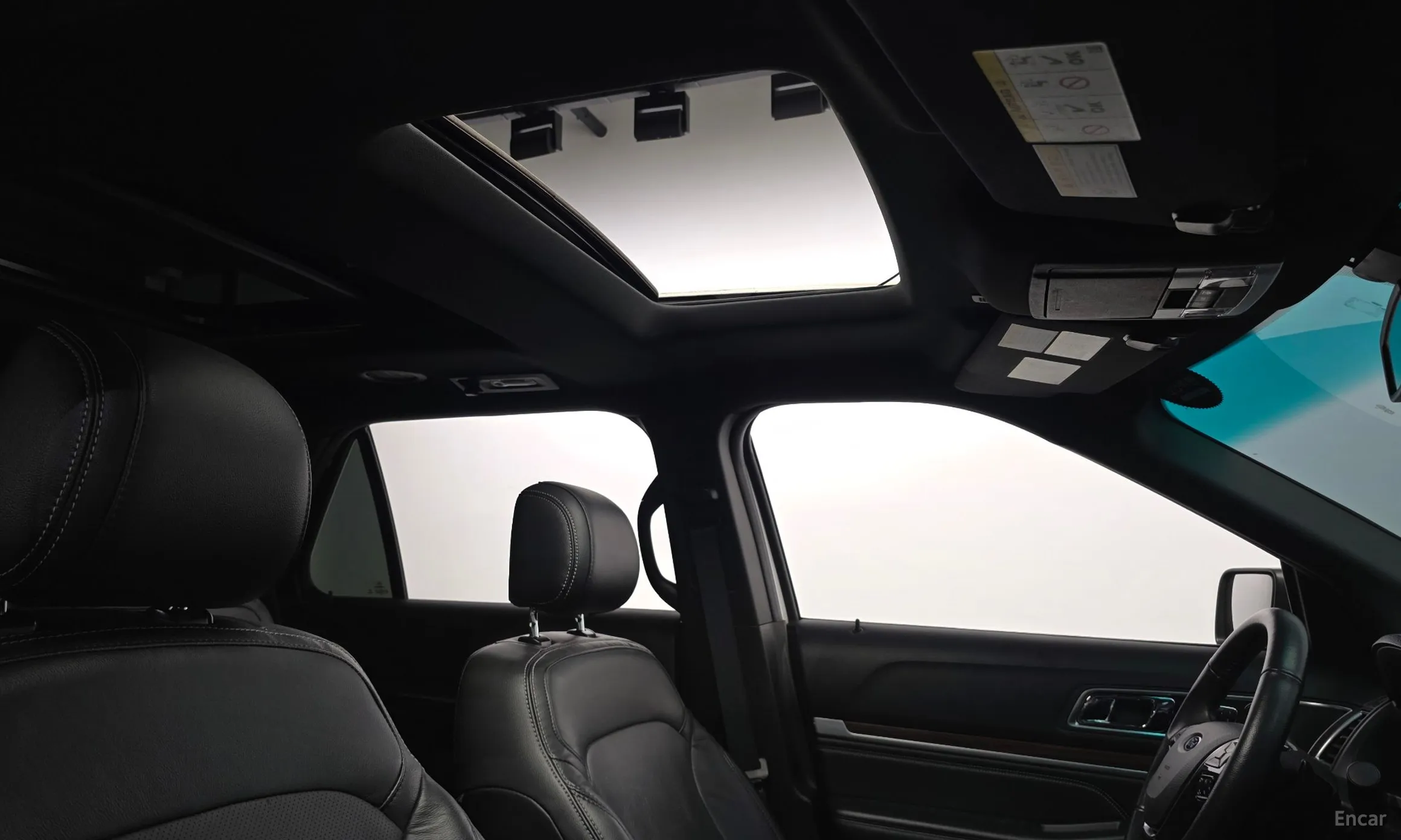 Ford Explorer превью 20