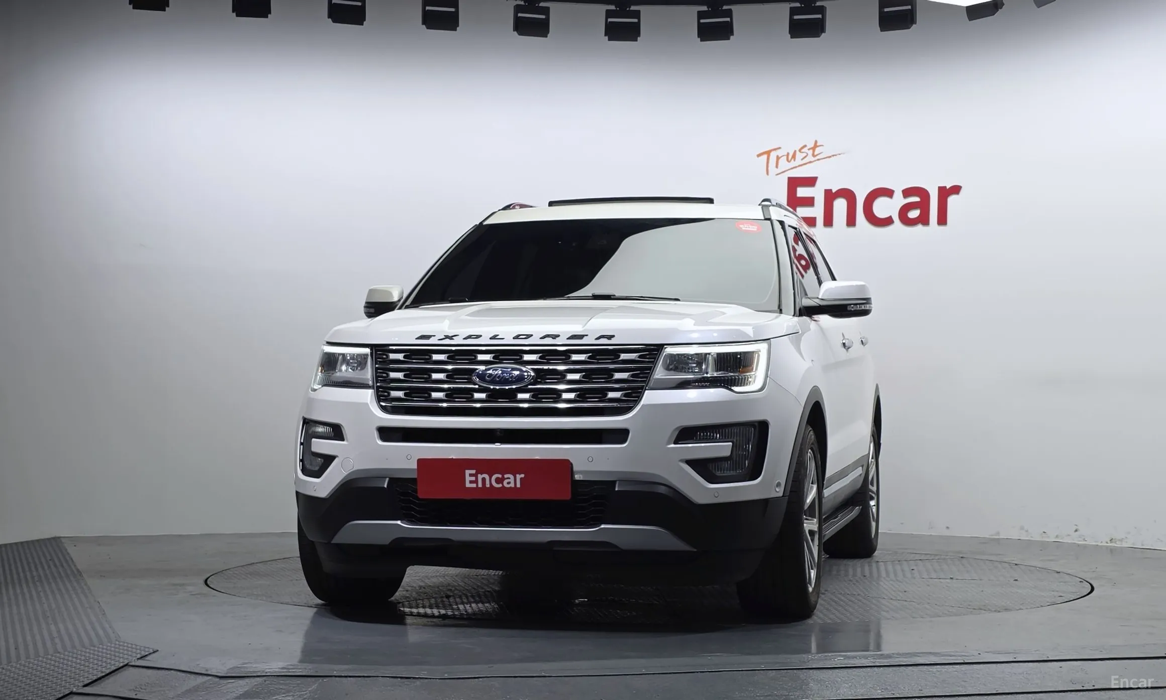 Ford Explorer превью 3