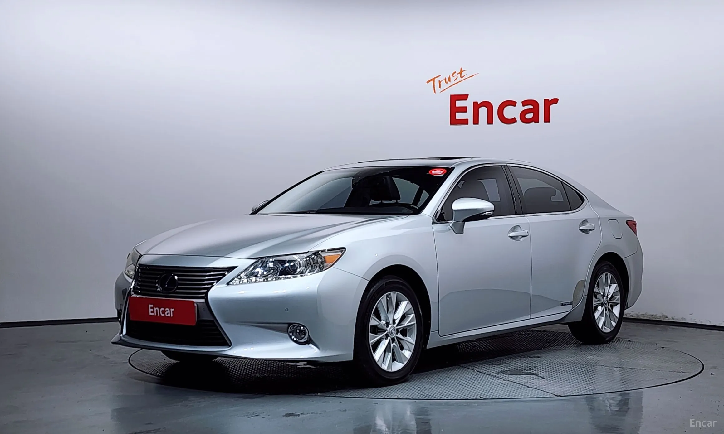 Lexus New ES300h
