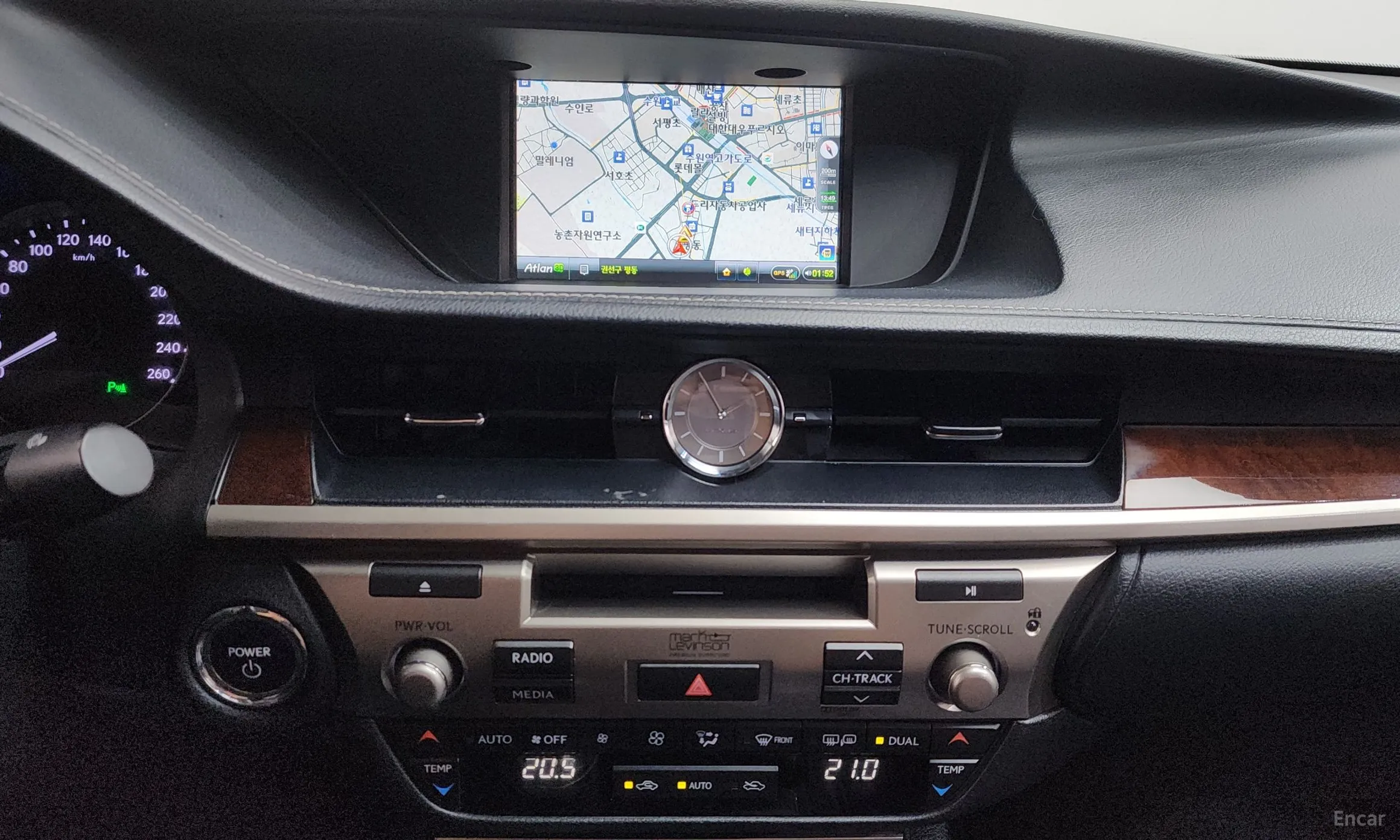 Lexus New ES300h превью 12