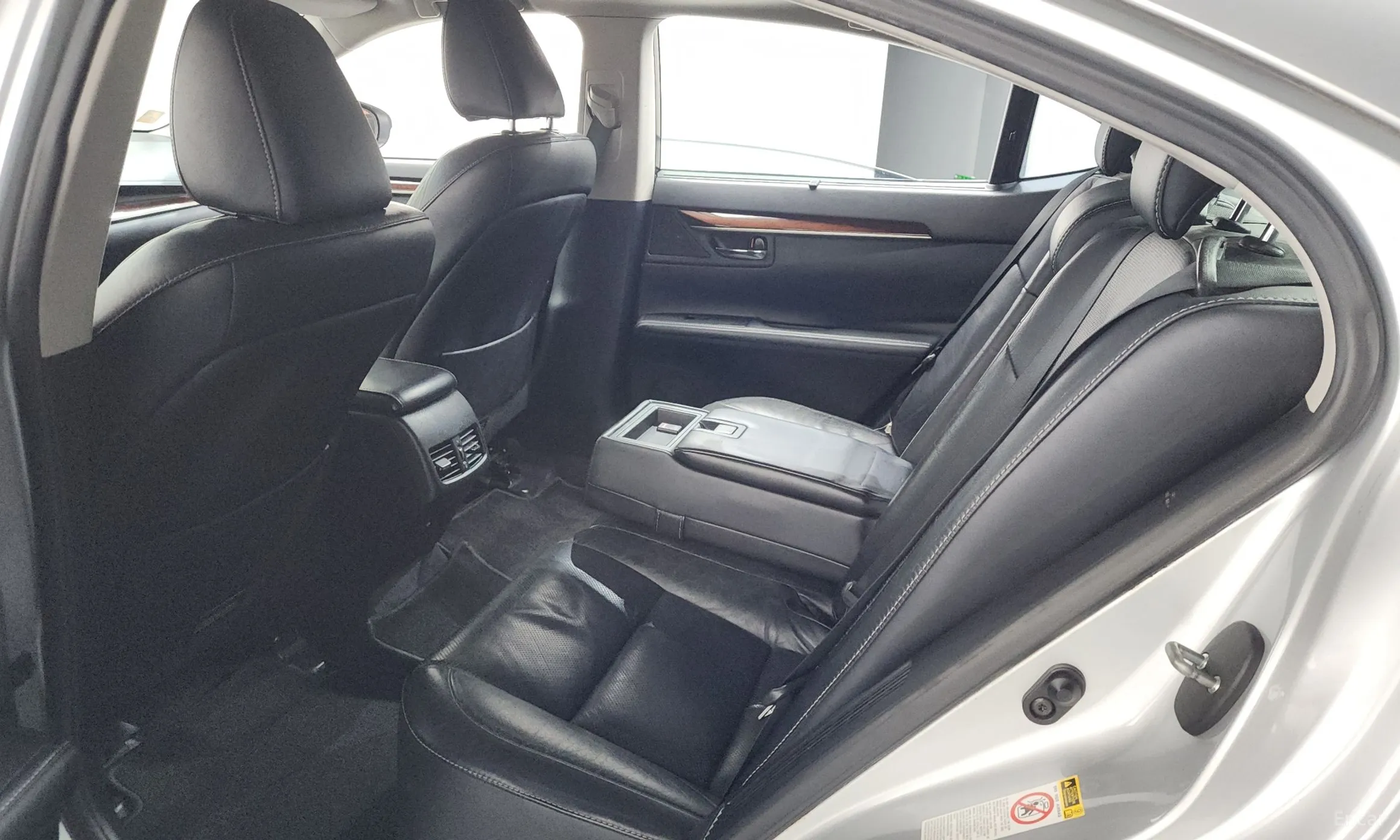 Lexus New ES300h превью 19