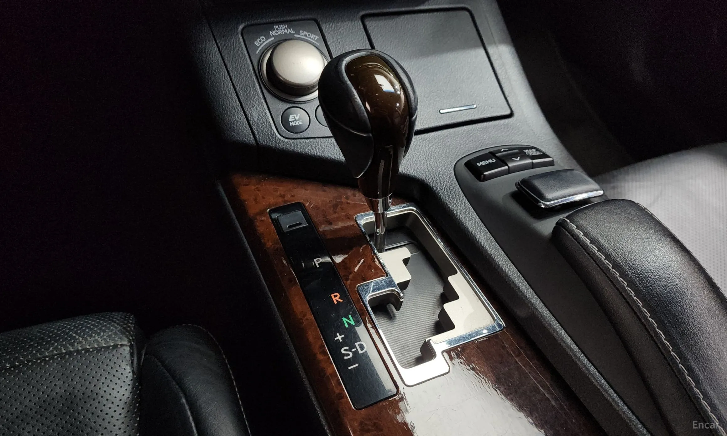 Lexus New ES300h превью 9