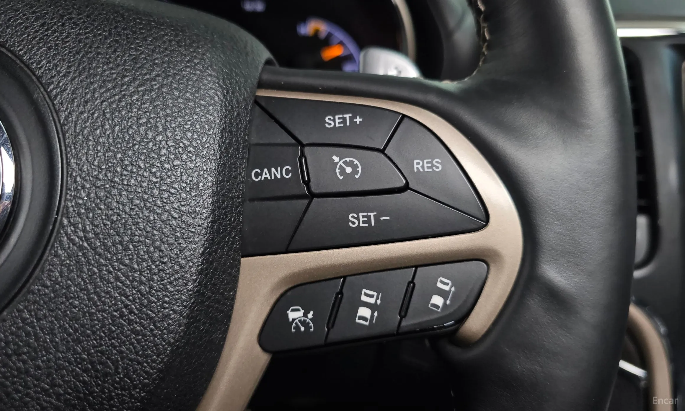 Jeep Grand Cherokee превью 16