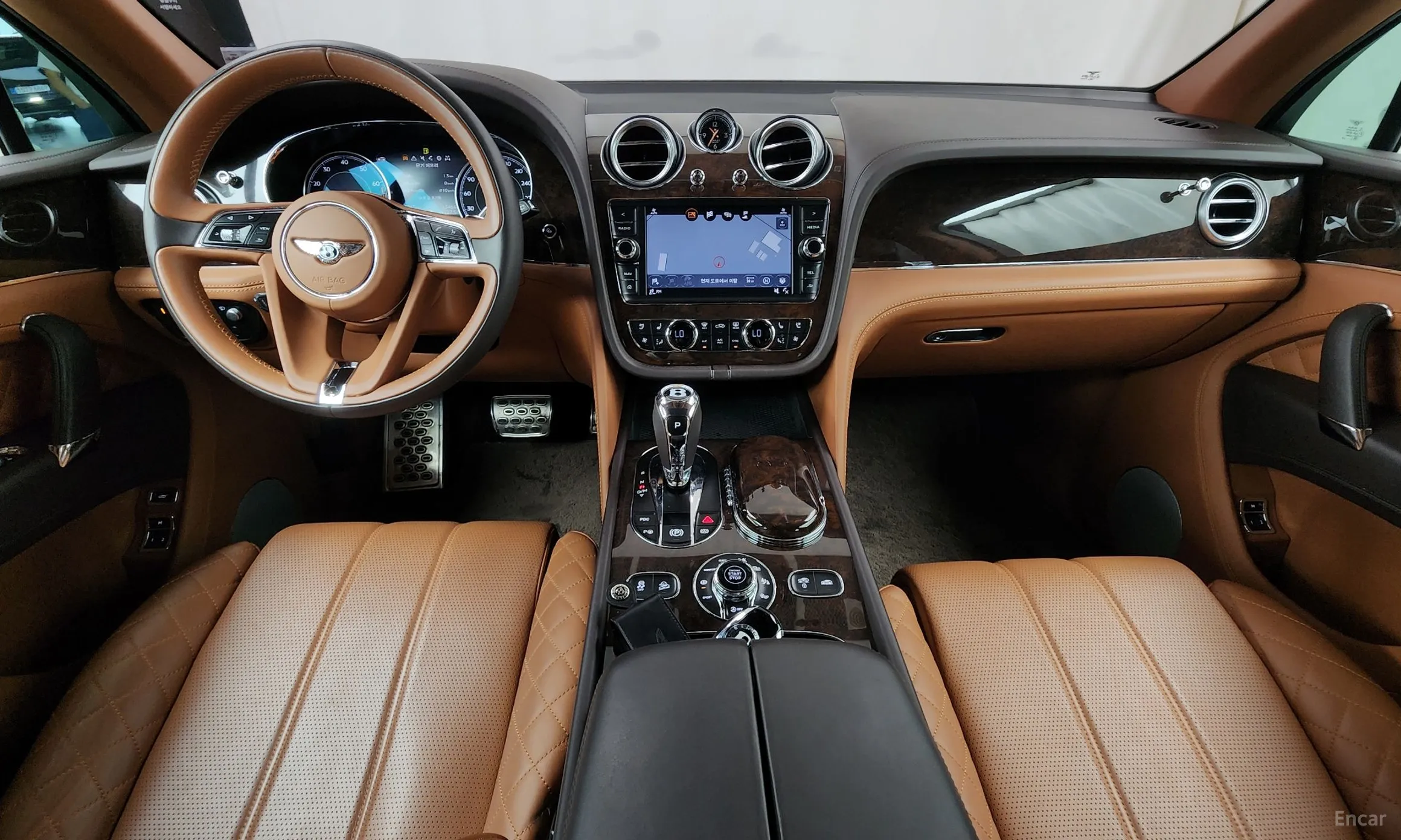 Bentley Bentayga превью 7