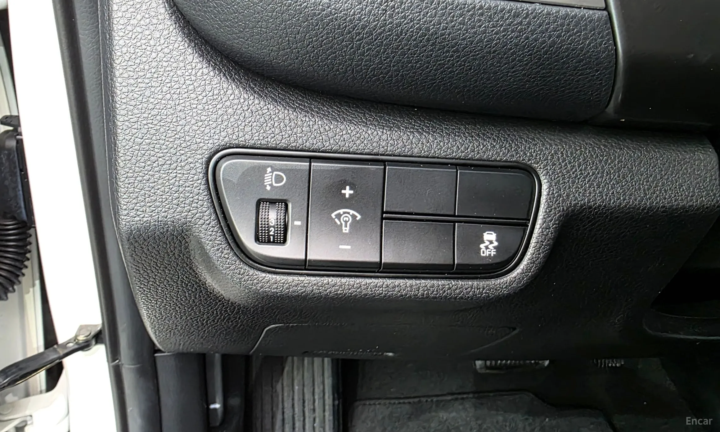 Kia Seltos превью 19
