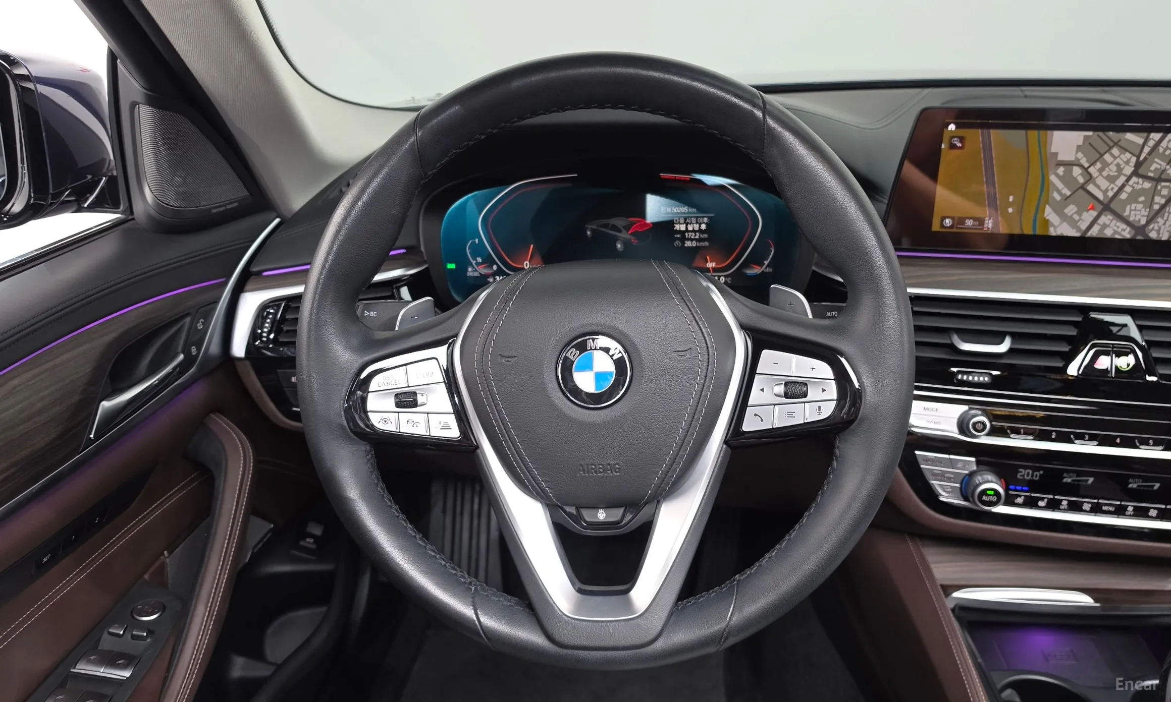BMW 5 Series (G30) превью 11