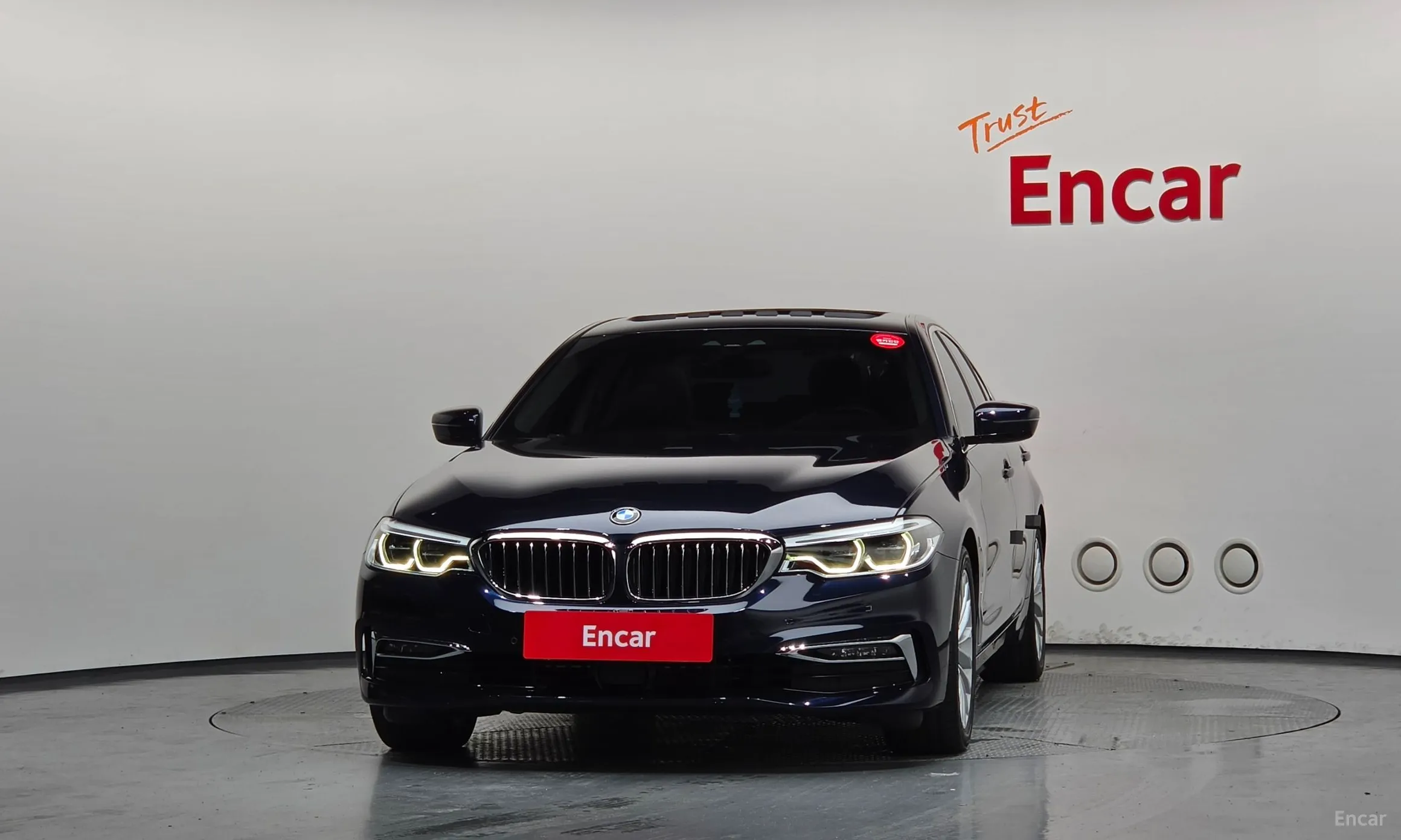 BMW 5 Series (G30) превью 2