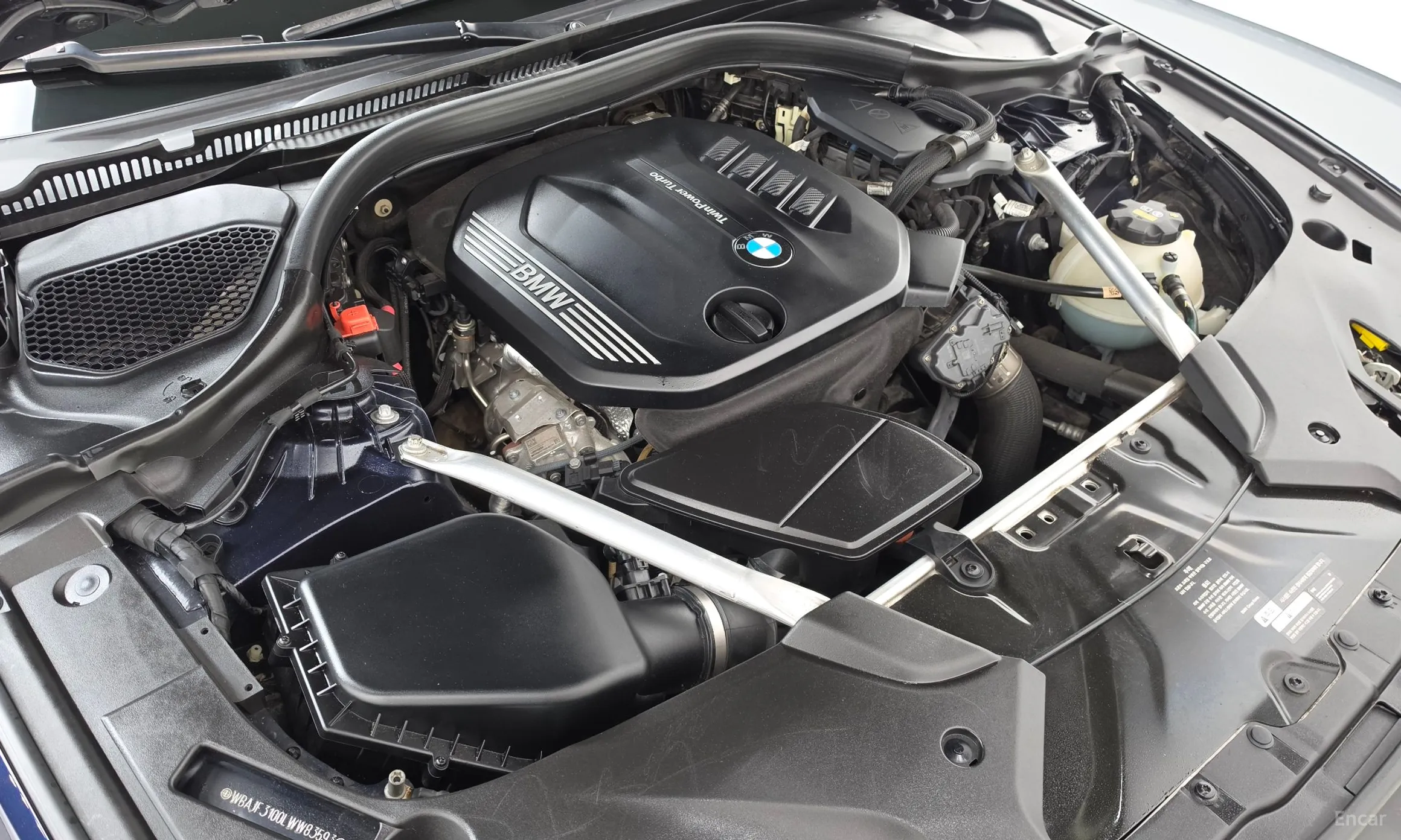 BMW 5 Series (G30) превью 5