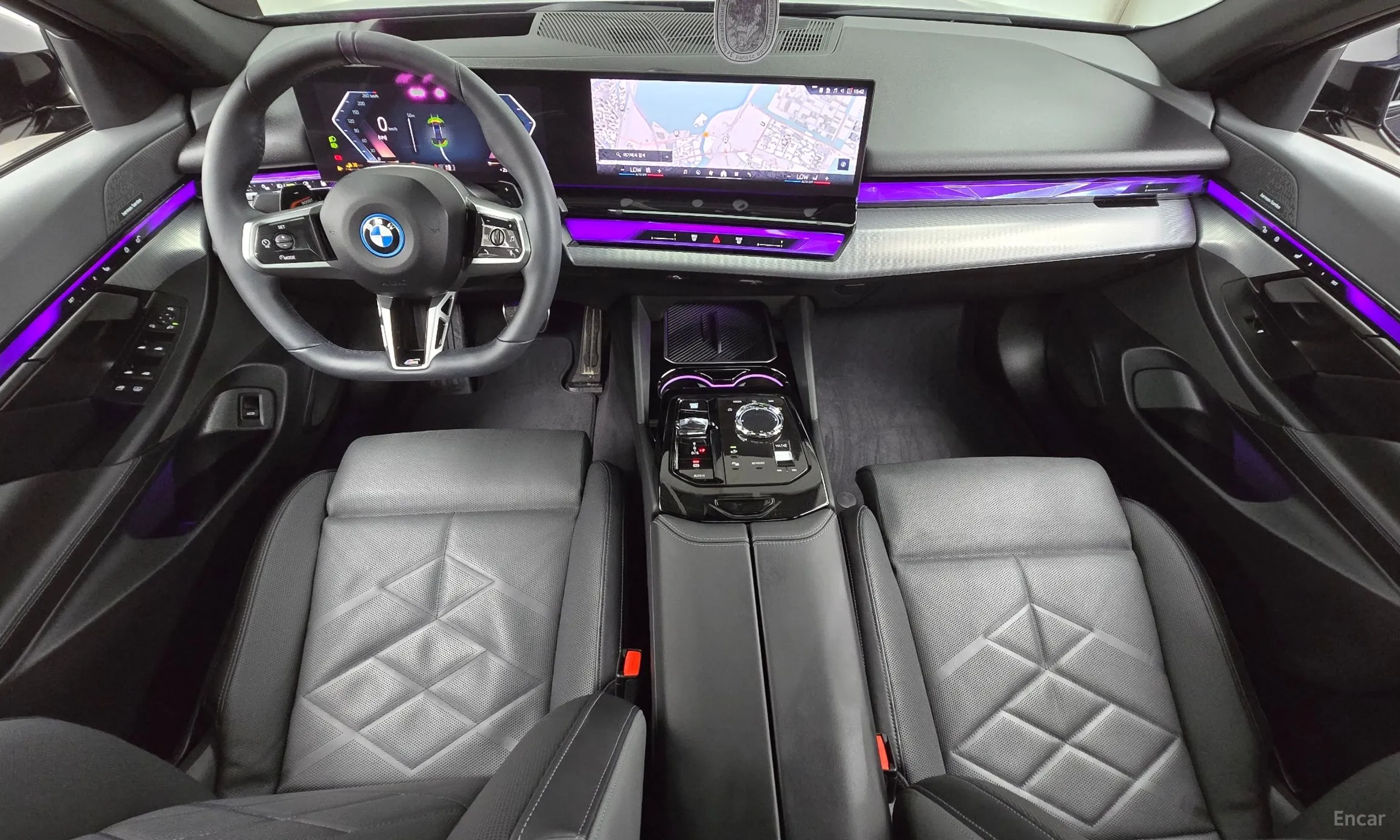 BMW 5 Series (G60) превью 7