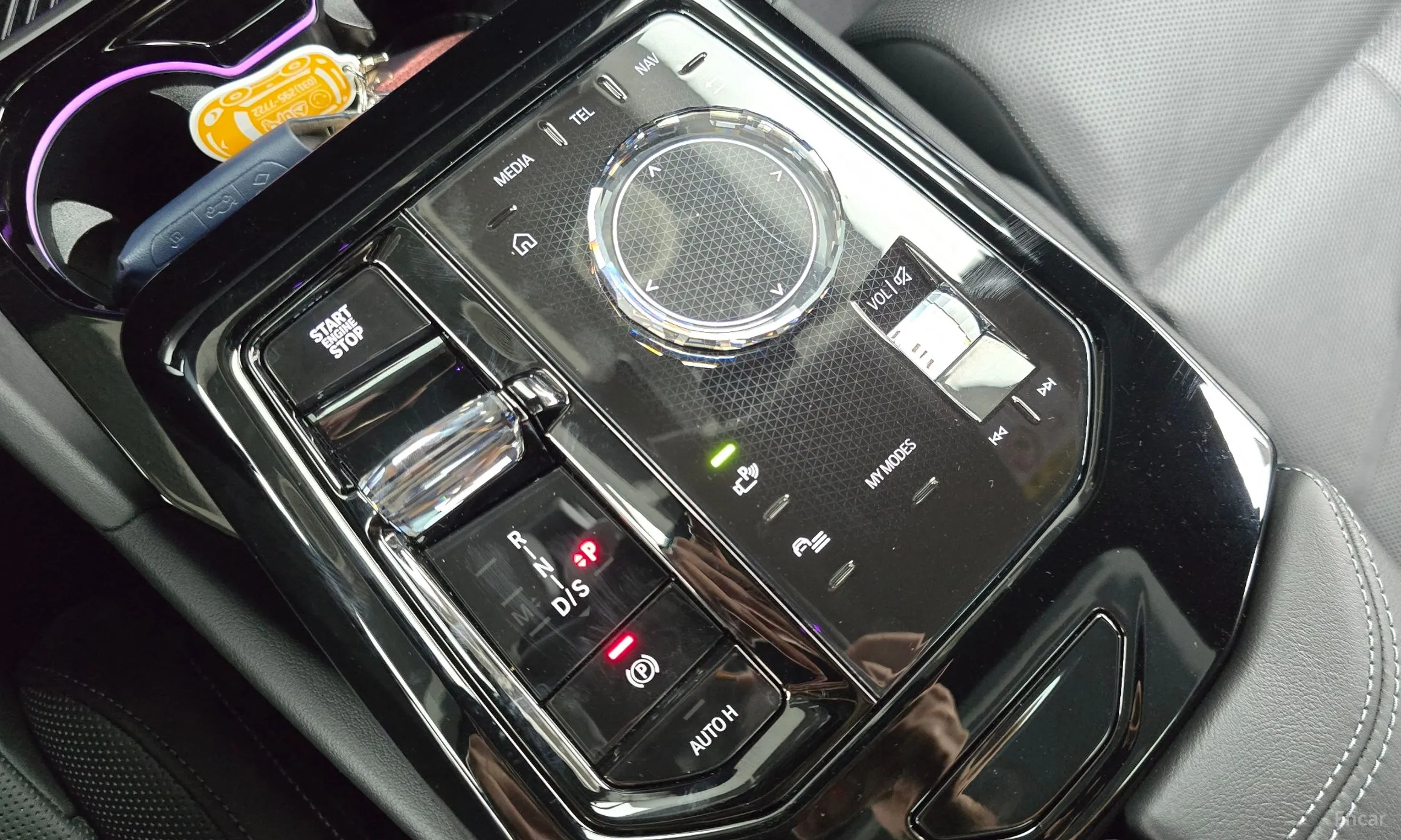 BMW 5 Series (G60) превью 9