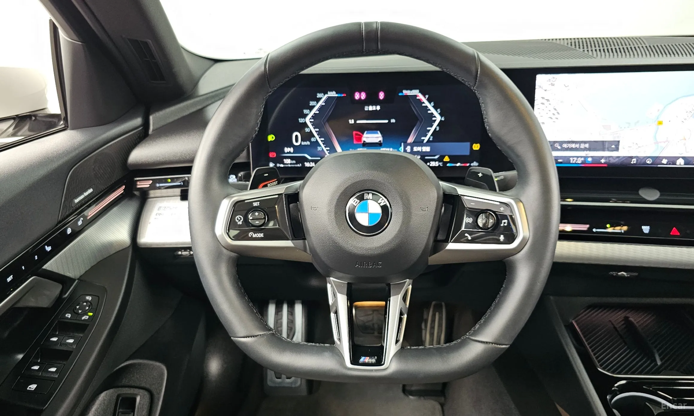 BMW 5 Series (G60) превью 13