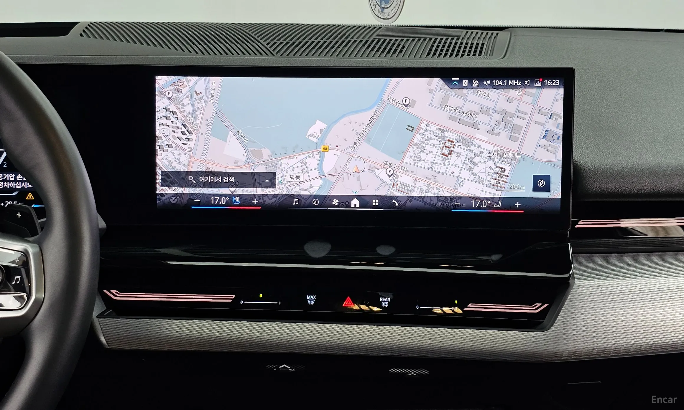 BMW 5 Series (G60) превью 14