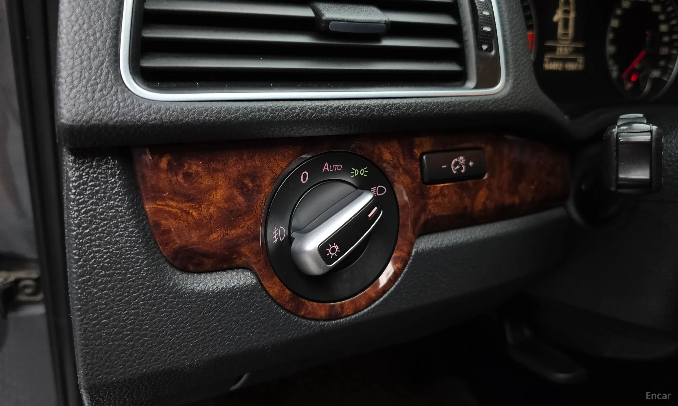 Volkswagen The New Passat превью 16