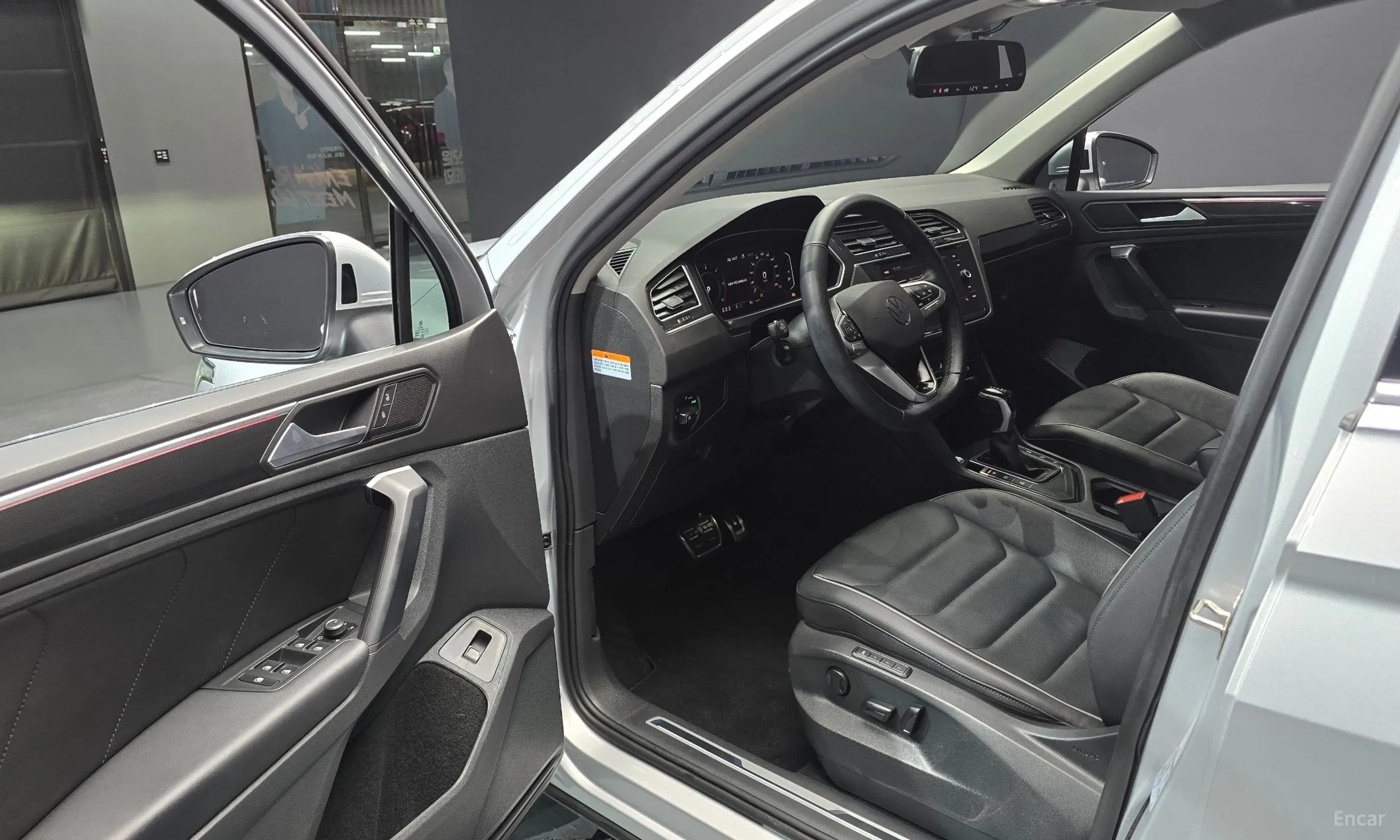 Volkswagen Tiguan 2nd Generation превью 10