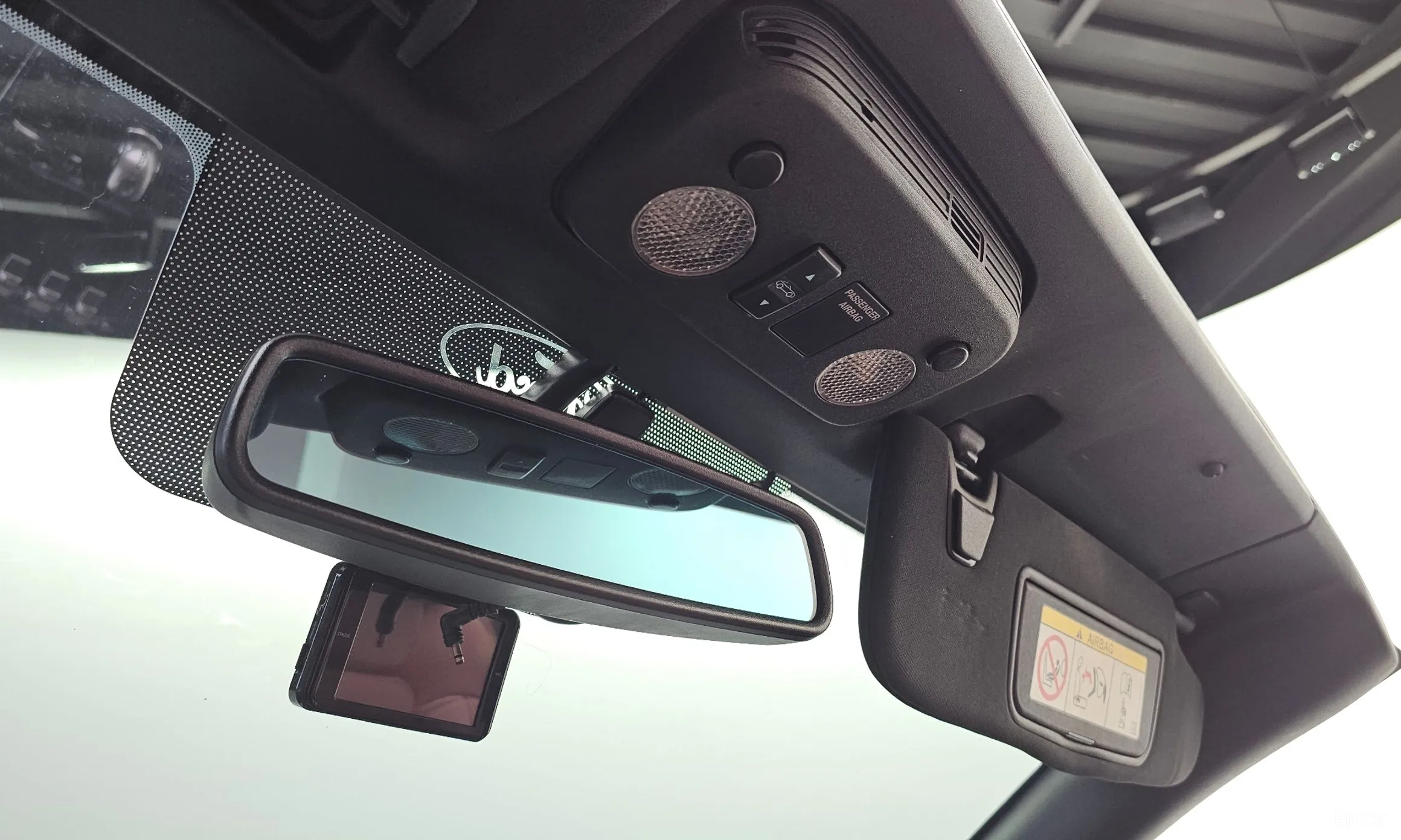 Ford Mustang превью 17