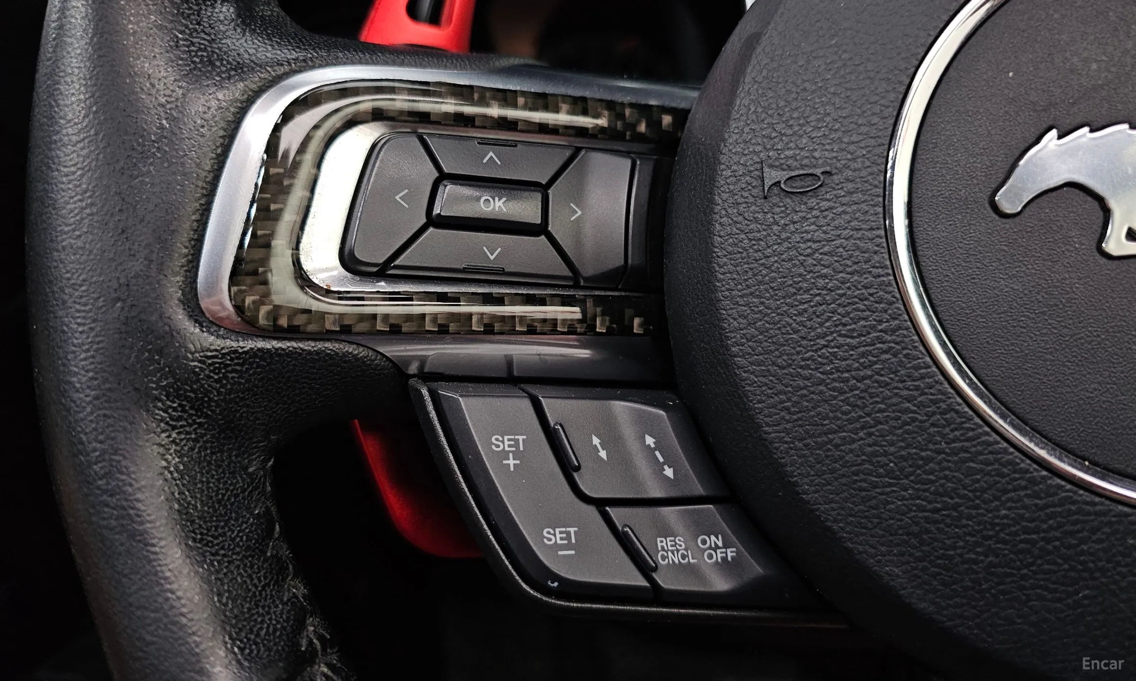 Ford Mustang превью 19