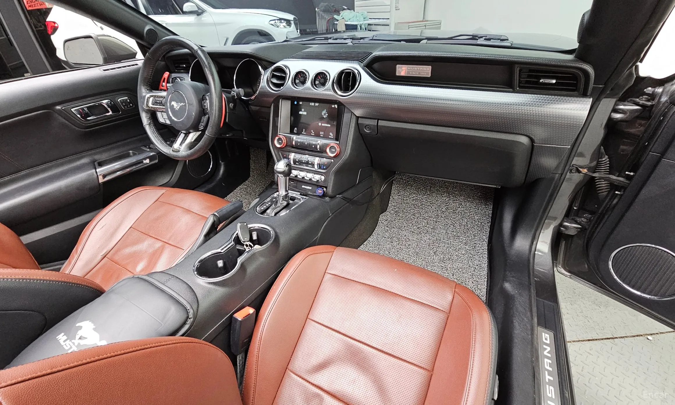 Ford Mustang превью 7