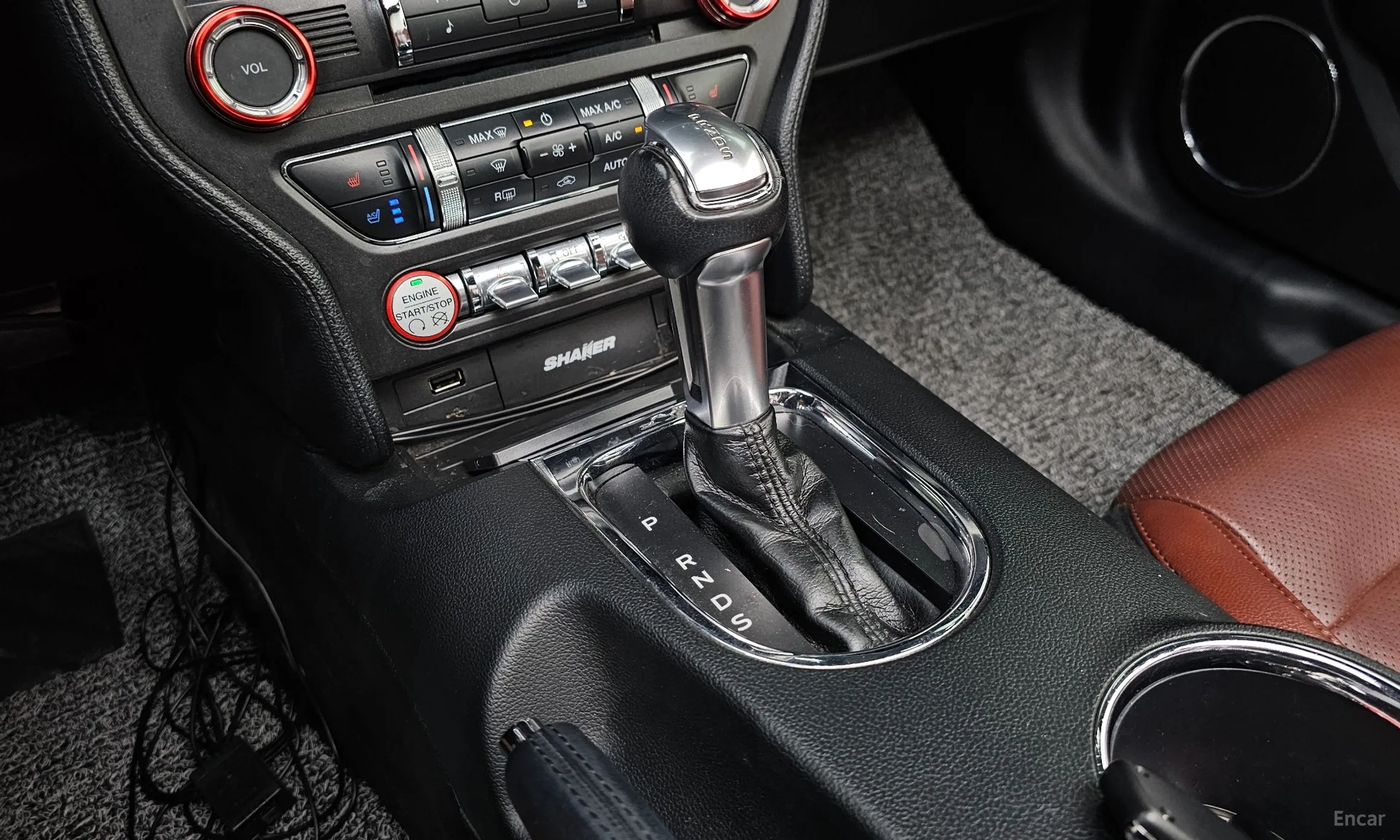 Ford Mustang превью 9
