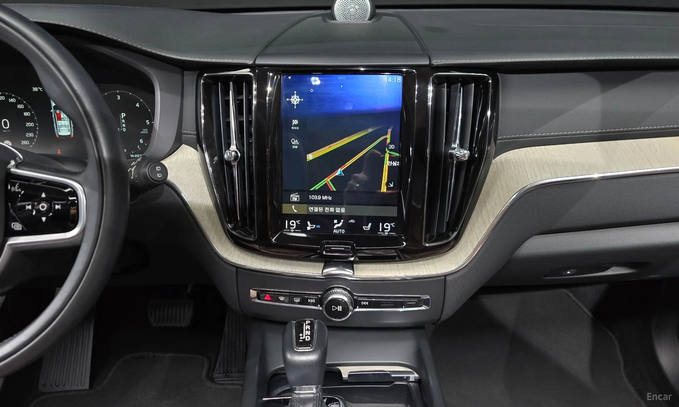 Volvo XC60 Gen 2 превью 13