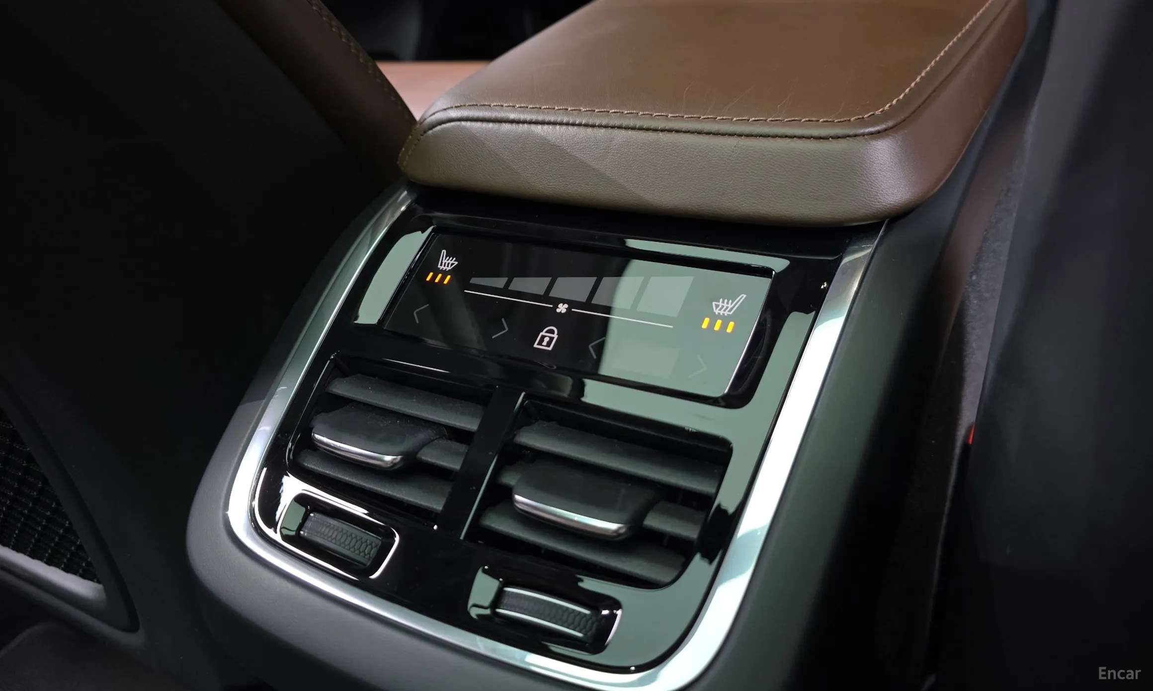 Volvo XC60 Gen 2 превью 18
