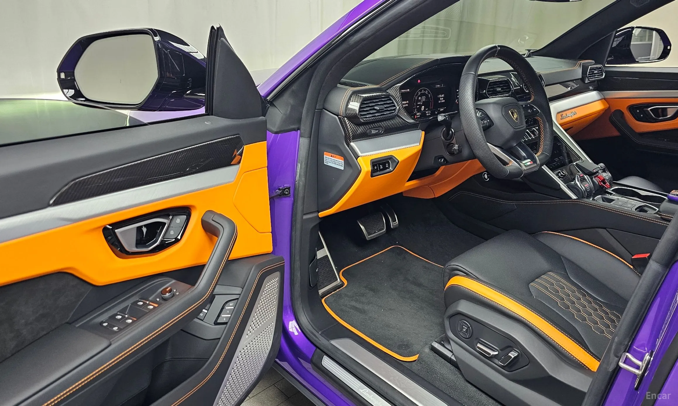 Lamborghini Urus превью 10