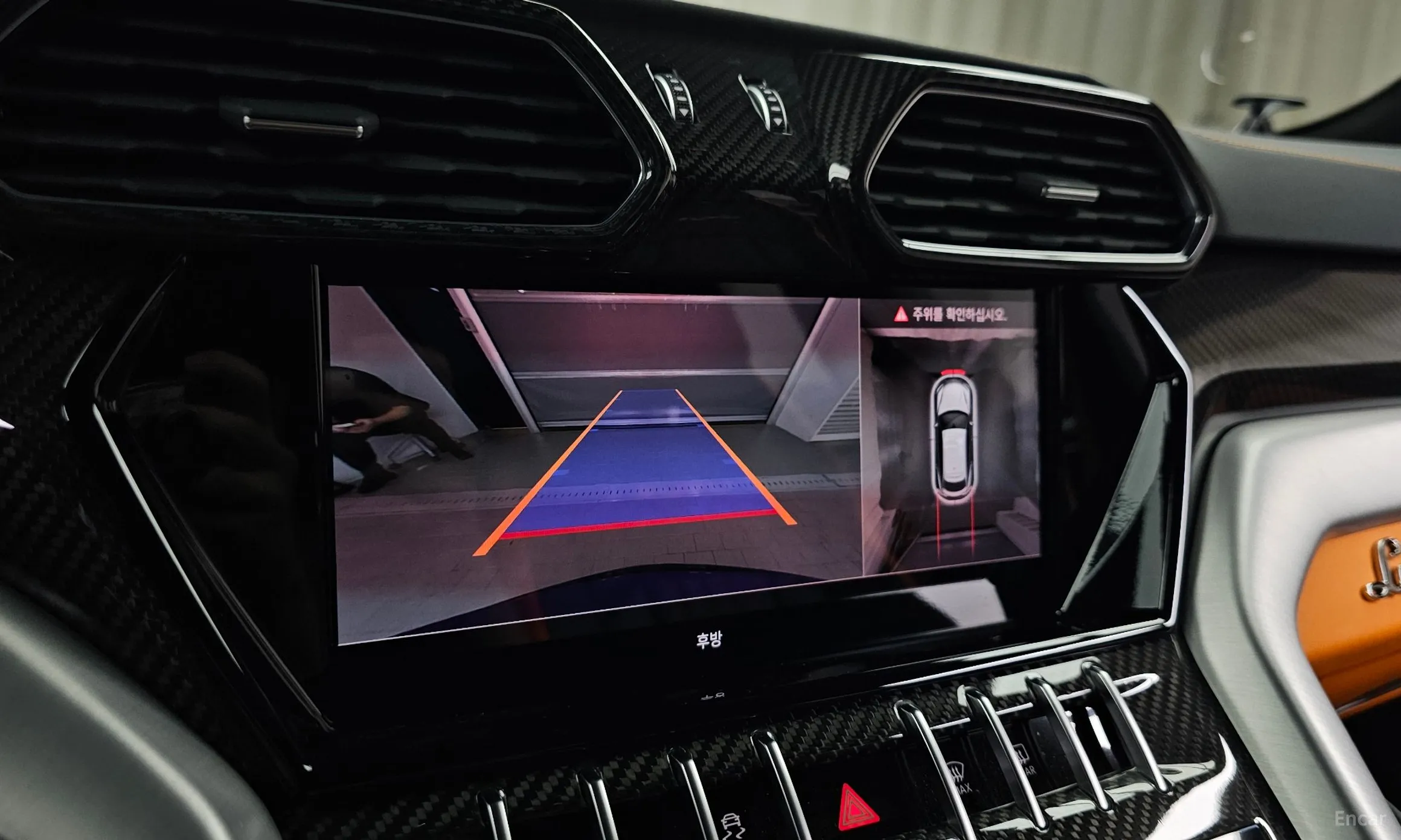 Lamborghini Urus превью 14