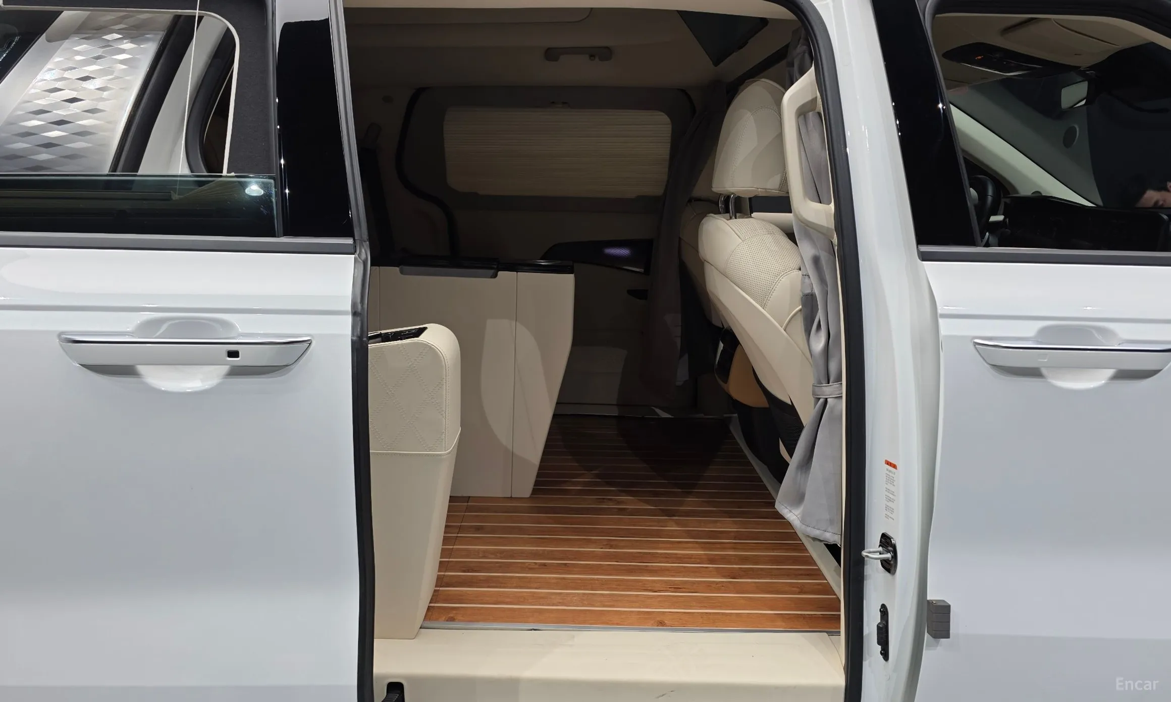 Kia Carnival Gen 4 превью 11
