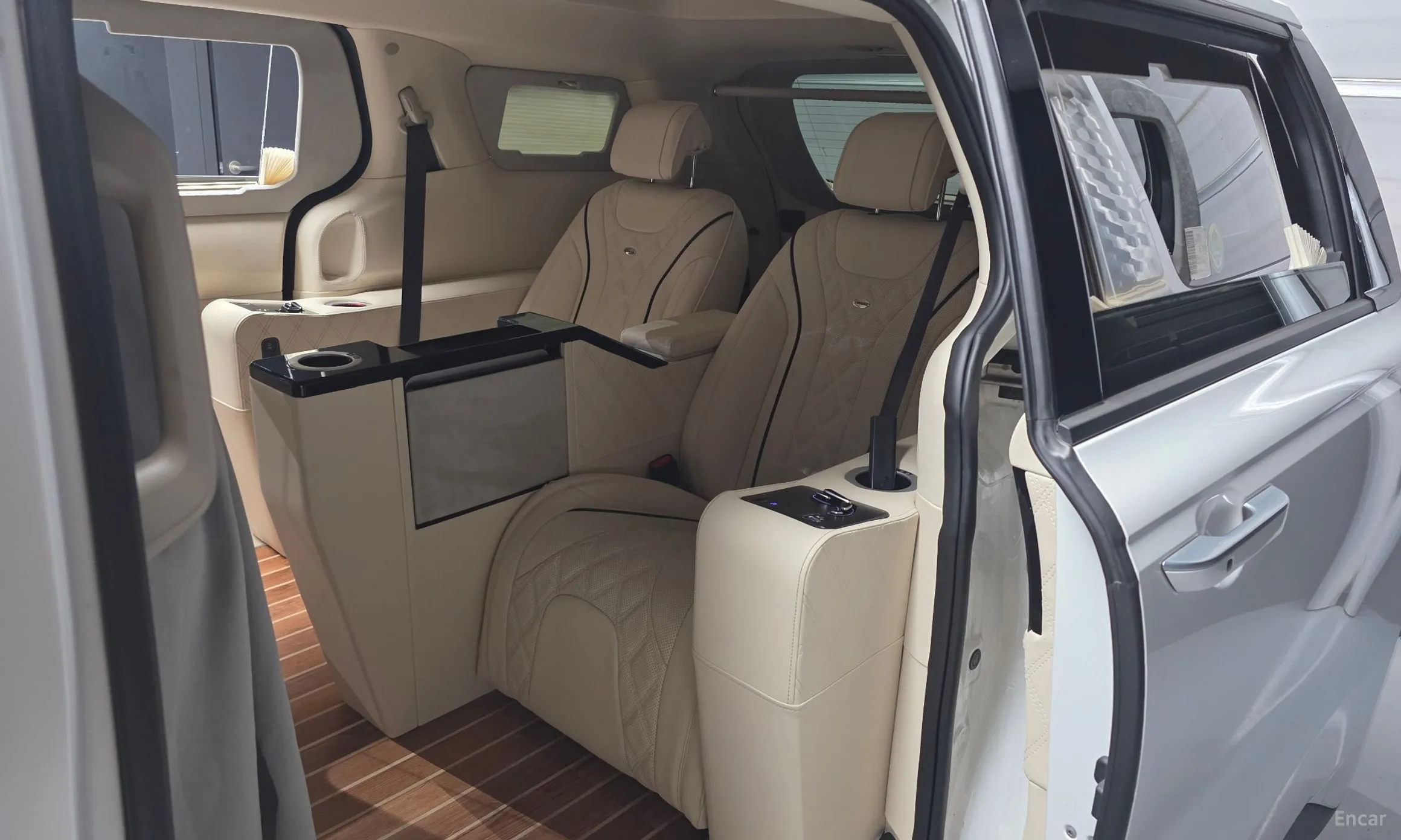 Kia Carnival Gen 4 превью 12