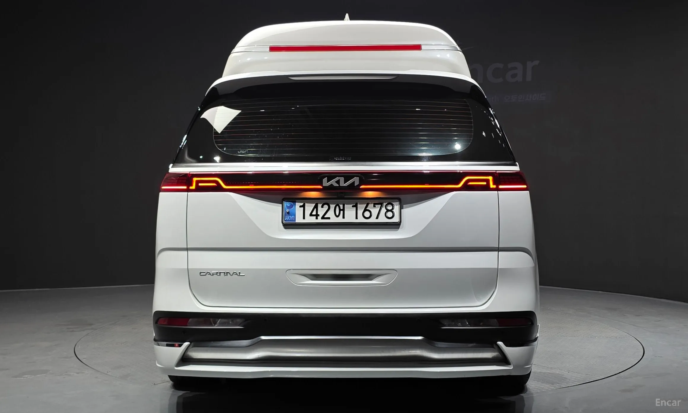 Kia Carnival Gen 4 превью 4