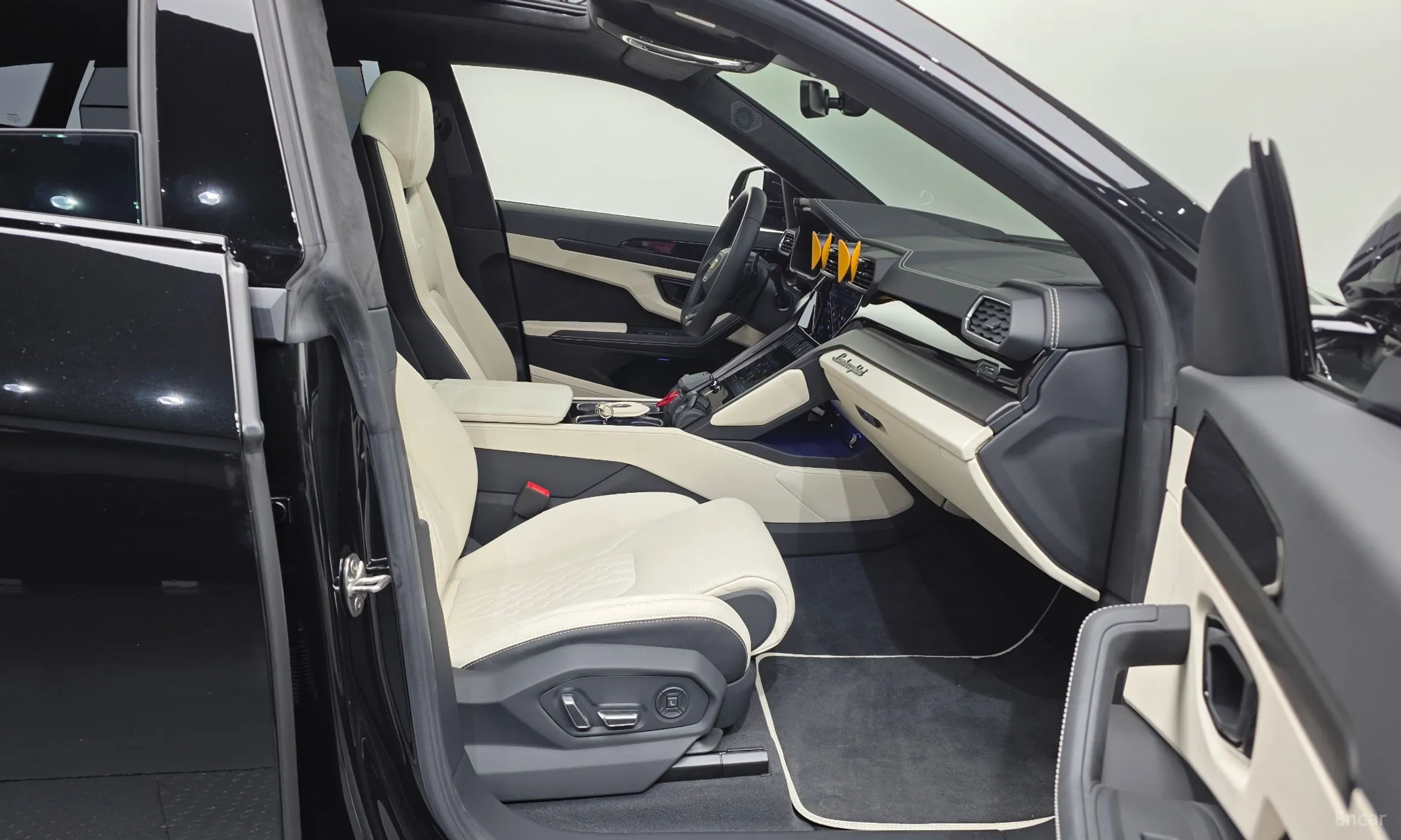 Lamborghini Urus превью 11
