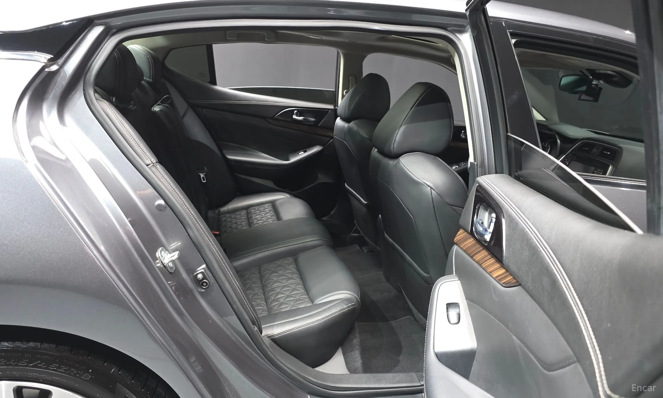 Nissan Maxima (A36) превью 12