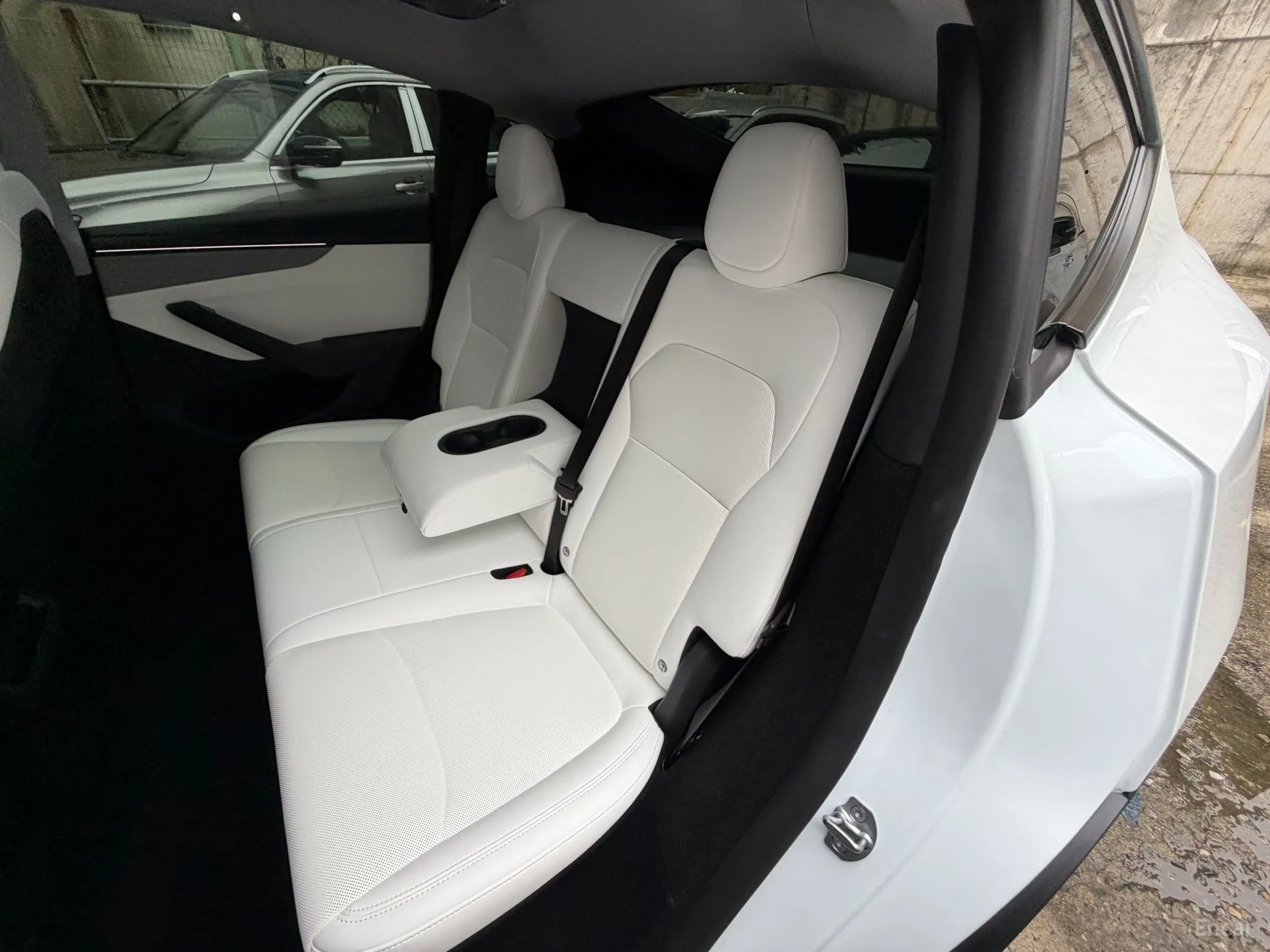 Tesla Model Y превью 10
