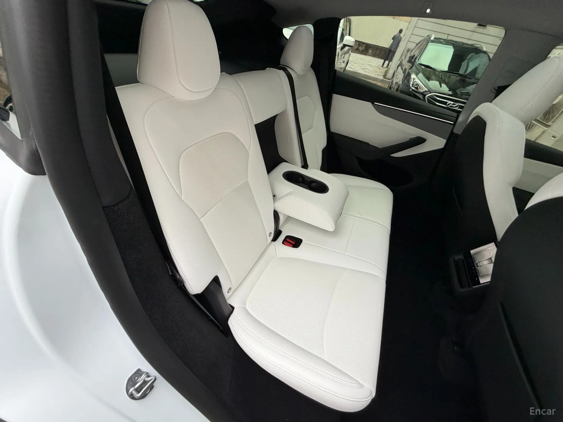 Tesla Model Y превью 11
