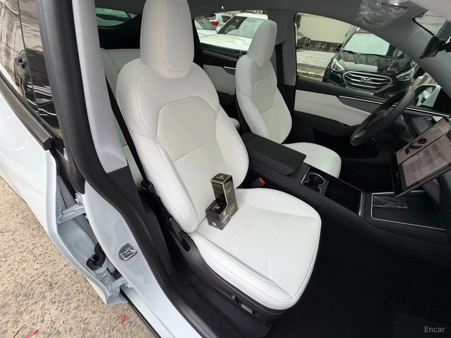 Tesla Model Y превью 12