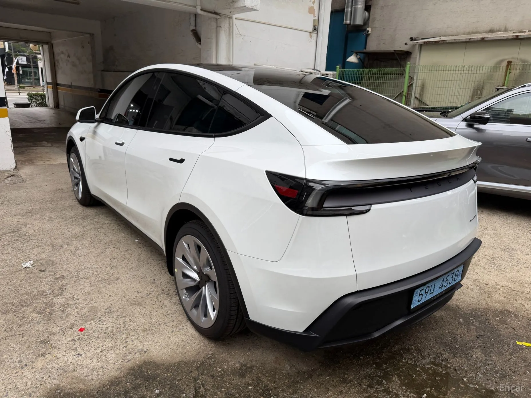 Tesla Model Y превью 5