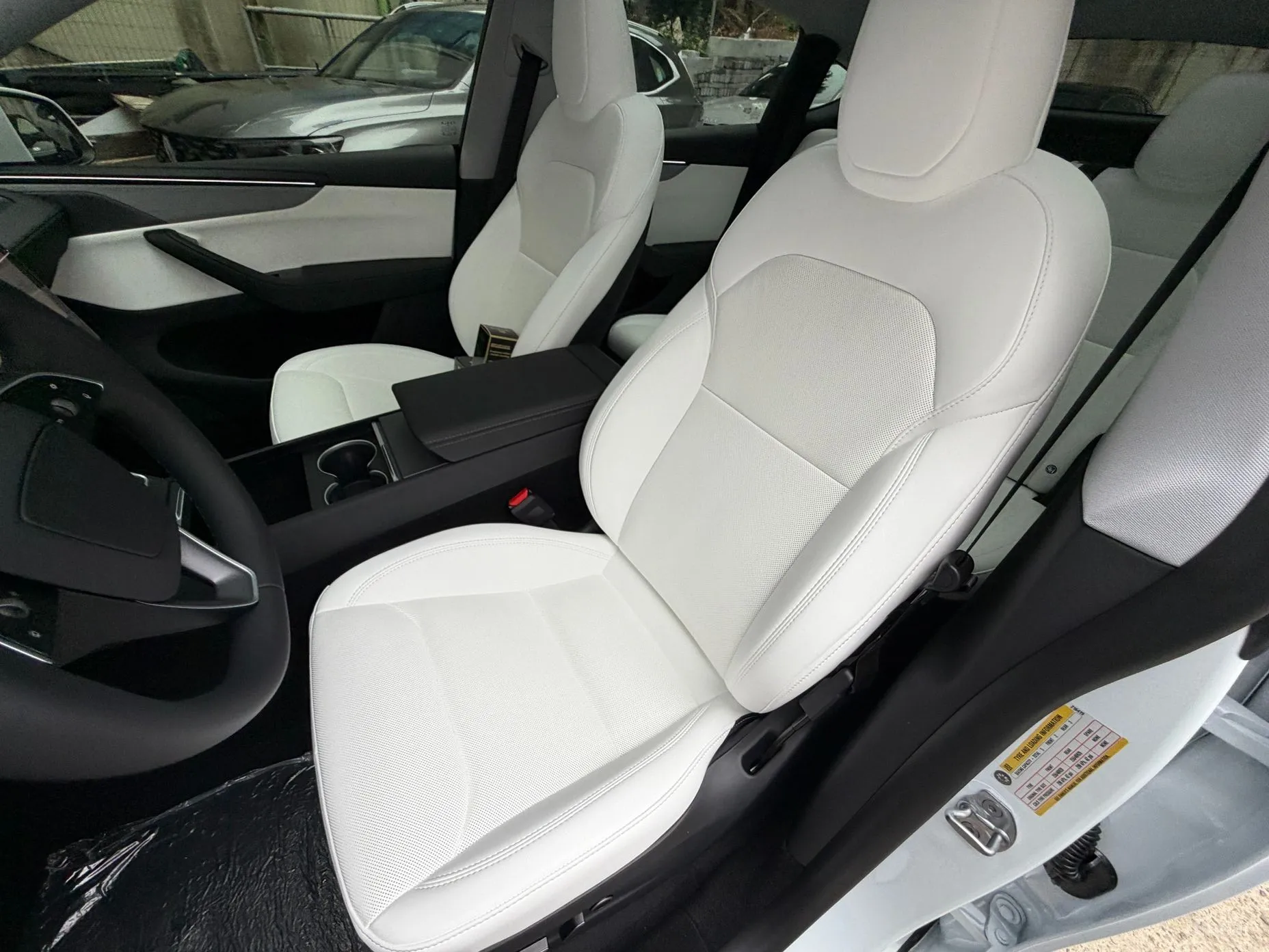 Tesla Model Y превью 7